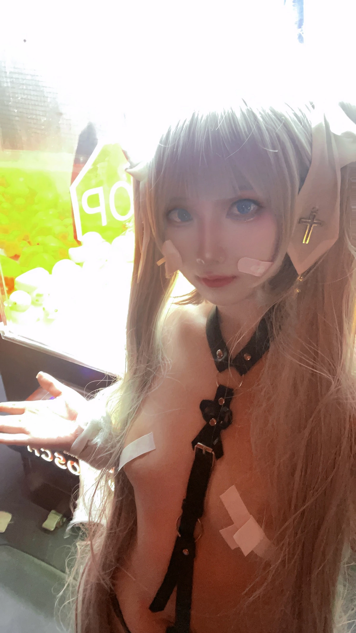 Xgyw.Org_Coser美女小和甜酒rurudo初音酱主题性感黑色情趣服饰配白丝袜秀油亮肌肤诱惑写真141P