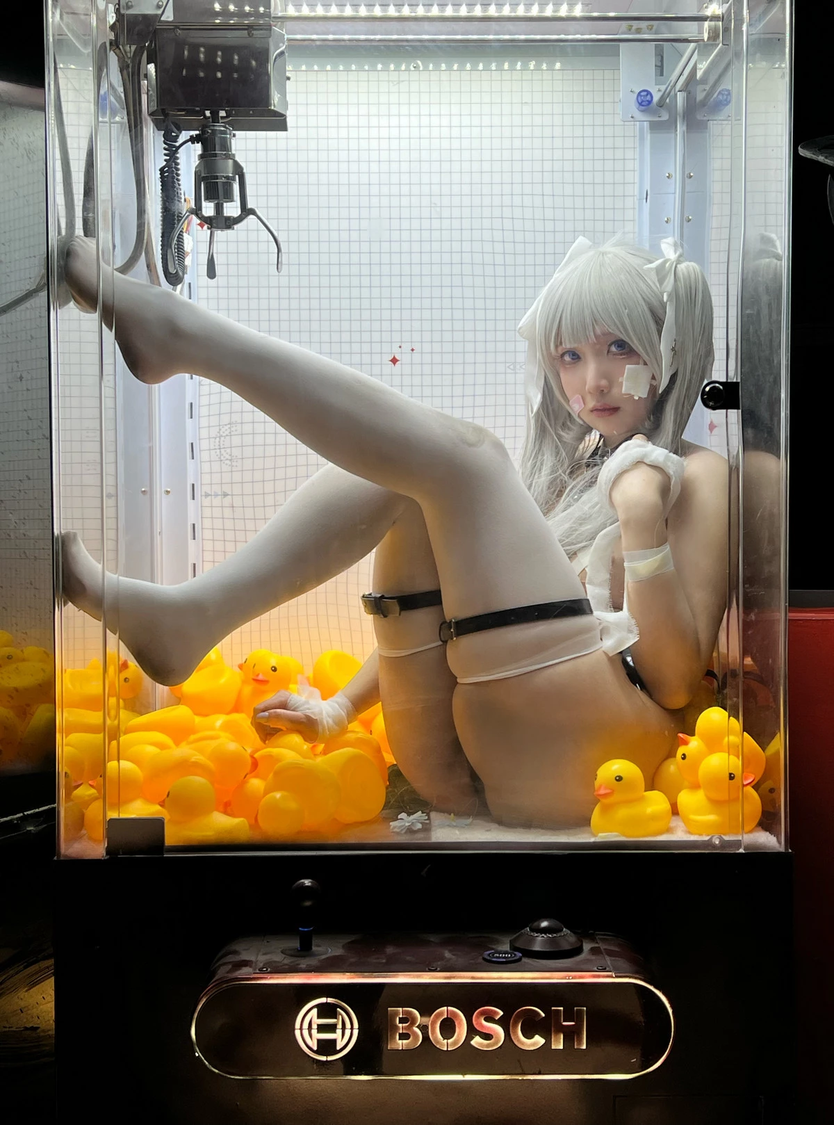 Xgyw.Org_Coser美女小和甜酒rurudo初音酱主题性感黑色情趣服饰配白丝袜秀油亮肌肤诱惑写真141P