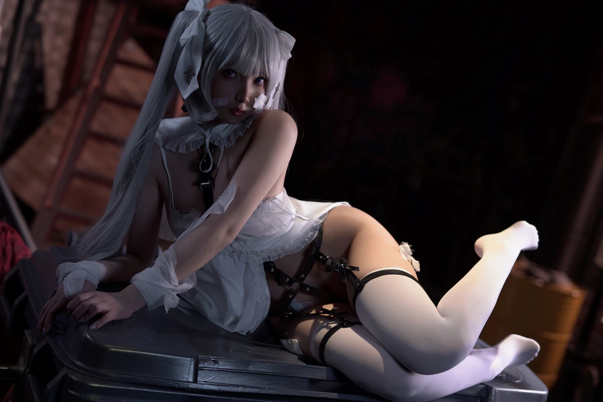 Xgyw.Org_Coser美女小和甜酒rurudo初音酱主题性感黑色情趣服饰配白丝袜秀油亮肌肤诱惑写真141P