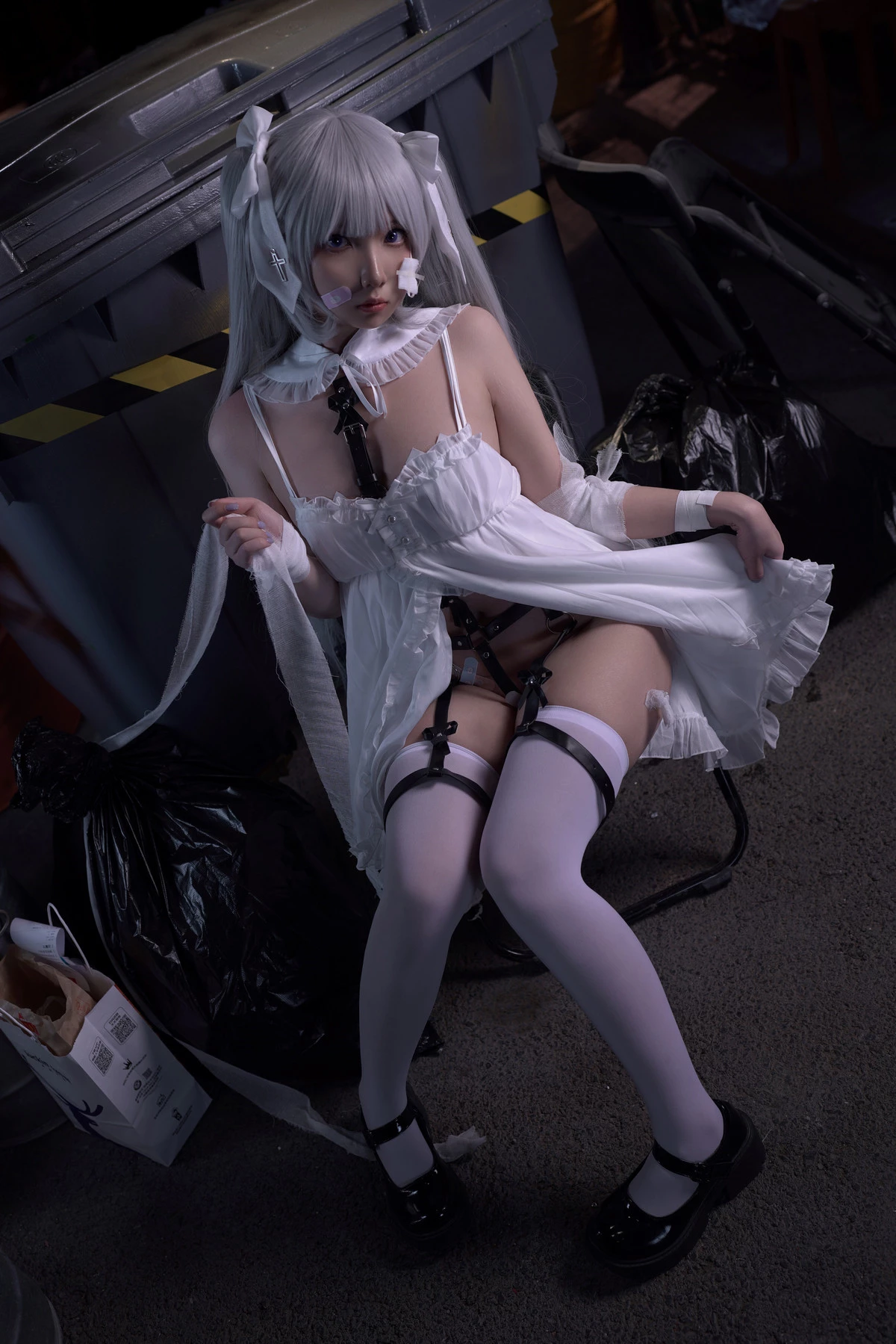 Xgyw.Org_Coser美女小和甜酒rurudo初音酱主题性感黑色情趣服饰配白丝袜秀油亮肌肤诱惑写真141P