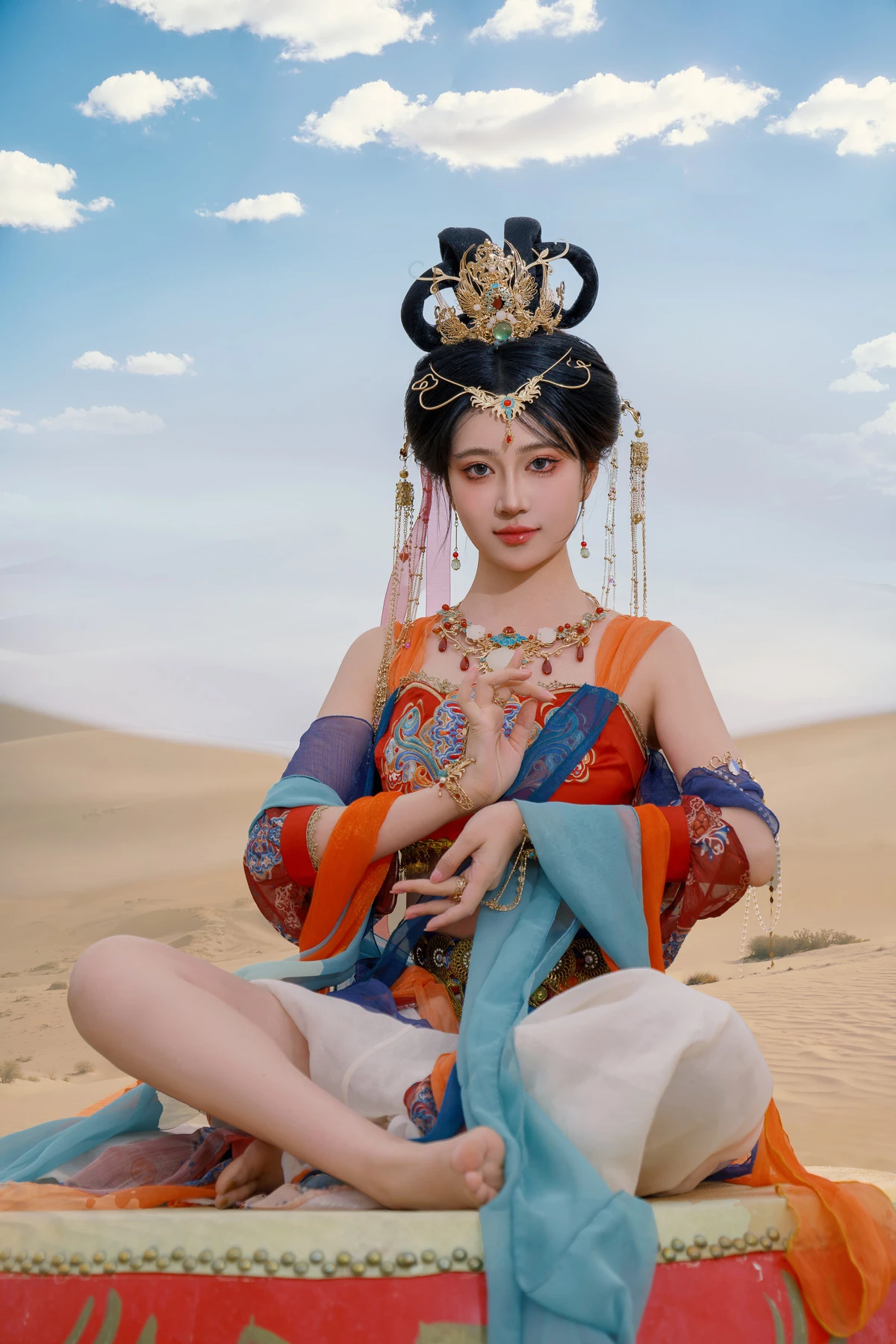 Xgyw.Org_网络美女年年Nnian飞天主题沙漠外景性感仙女薄纱服饰半脱秀婀娜身姿丰满诱惑写真63P