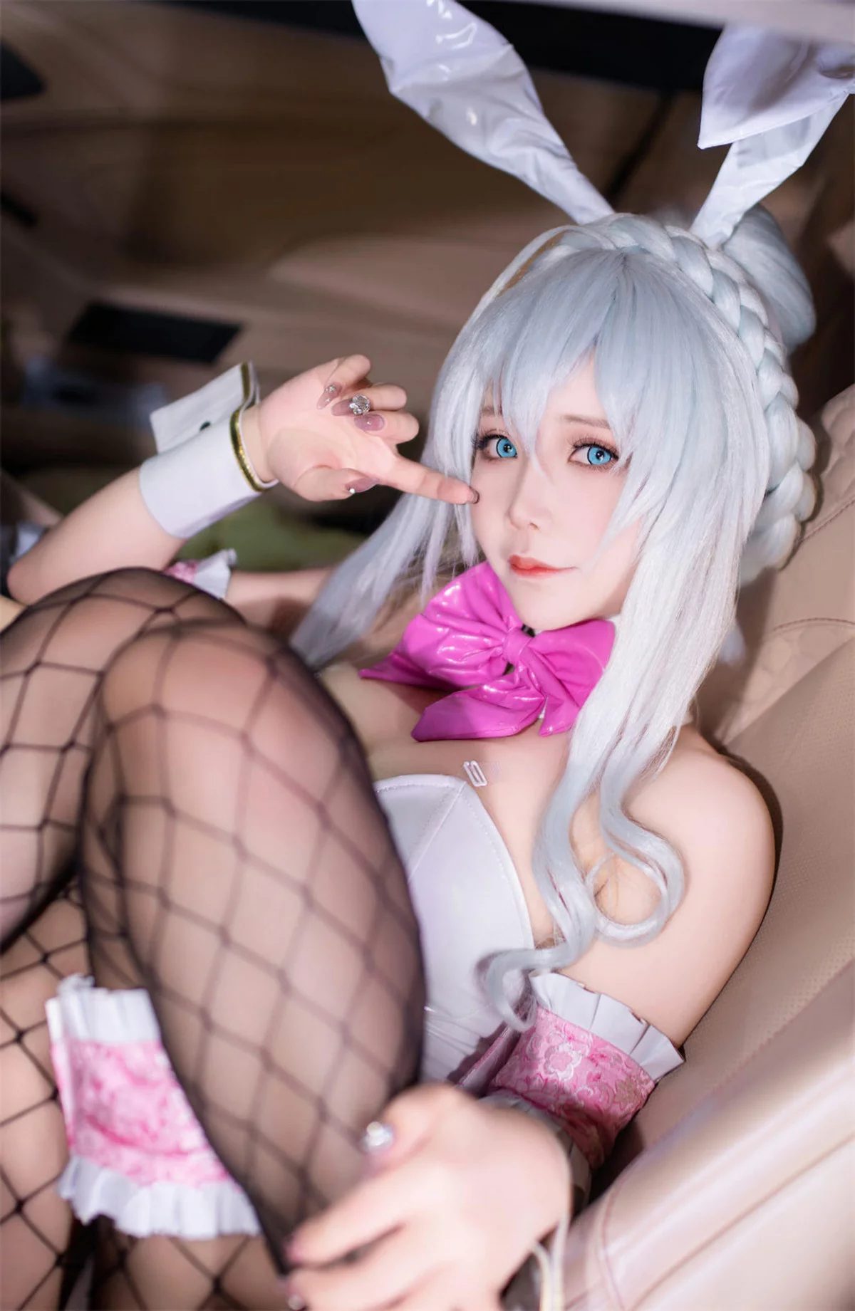 Xgyw.Org_Cosplay美女日奈娇叛逆少女JK主题性感薄透白T配黑色丝袜半脱秀火辣身材撩人诱惑写真106P