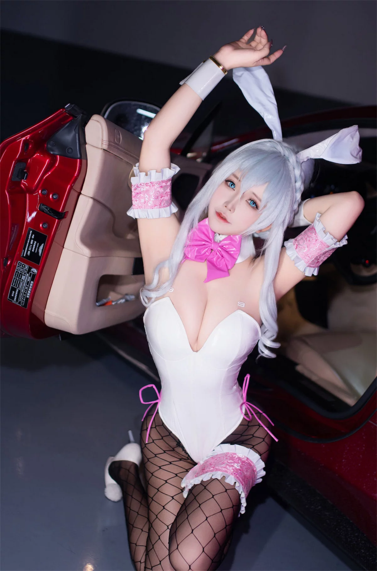 Xgyw.Org_Cosplay美女日奈娇叛逆少女JK主题性感薄透白T配黑色丝袜半脱秀火辣身材撩人诱惑写真106P