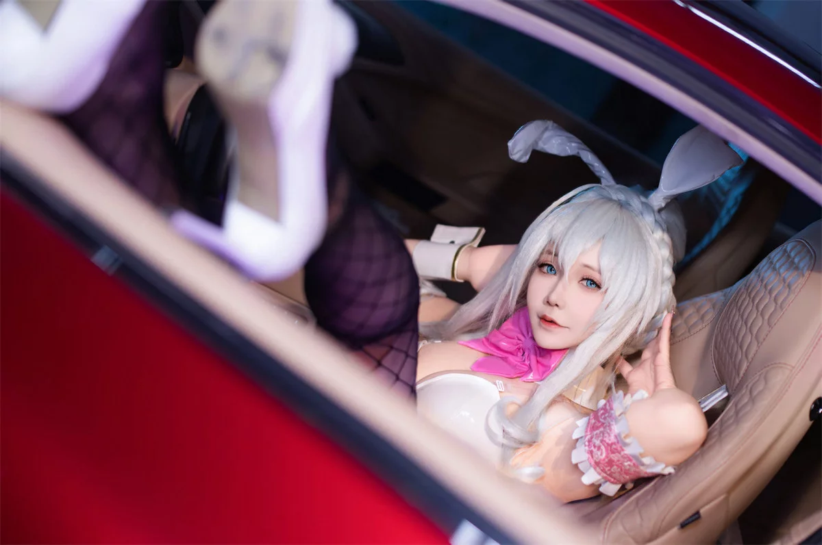 Xgyw.Org_Cosplay美女日奈娇叛逆少女JK主题性感薄透白T配黑色丝袜半脱秀火辣身材撩人诱惑写真106P