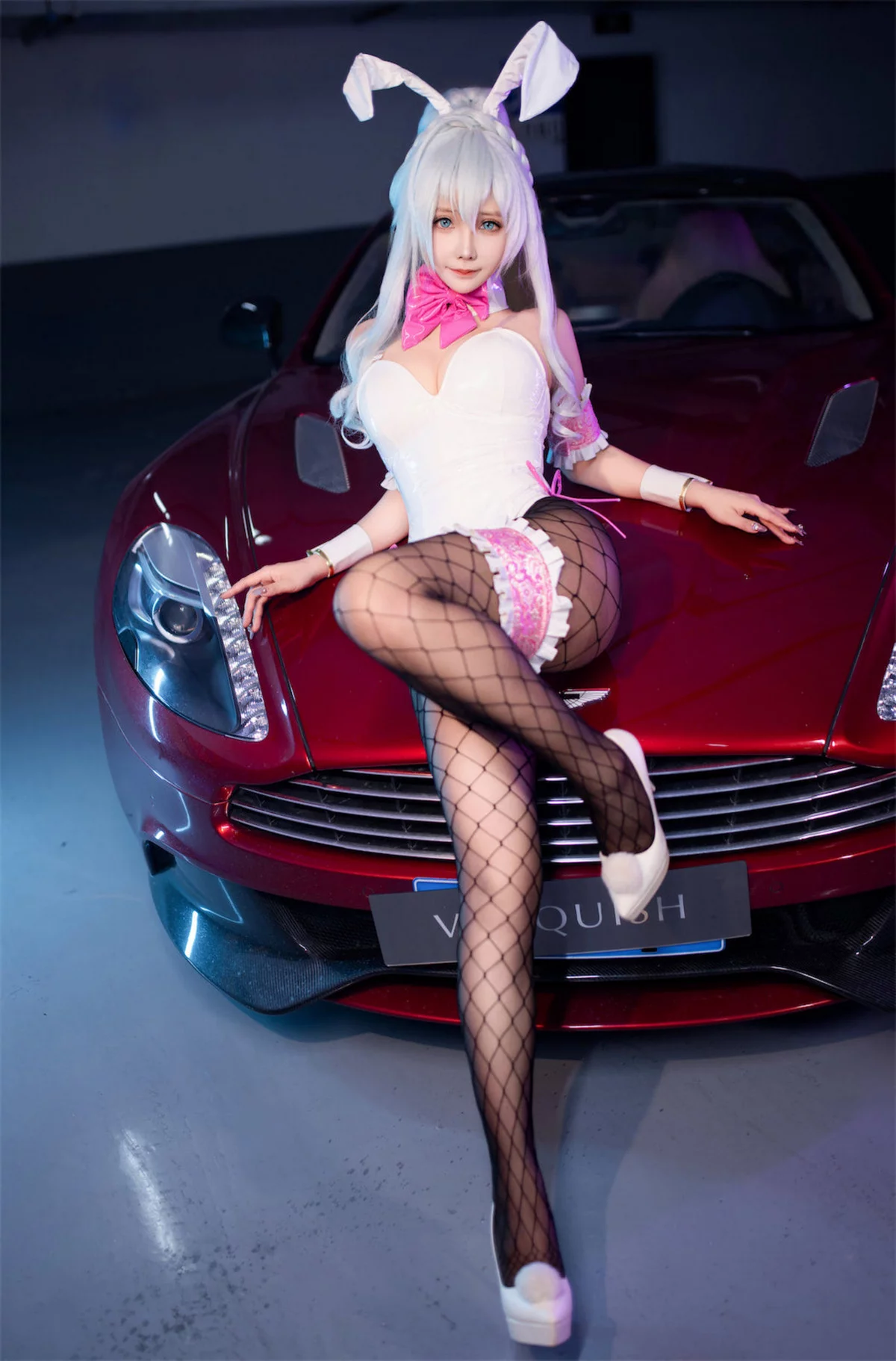 Xgyw.Org_Cosplay美女日奈娇叛逆少女JK主题性感薄透白T配黑色丝袜半脱秀火辣身材撩人诱惑写真106P