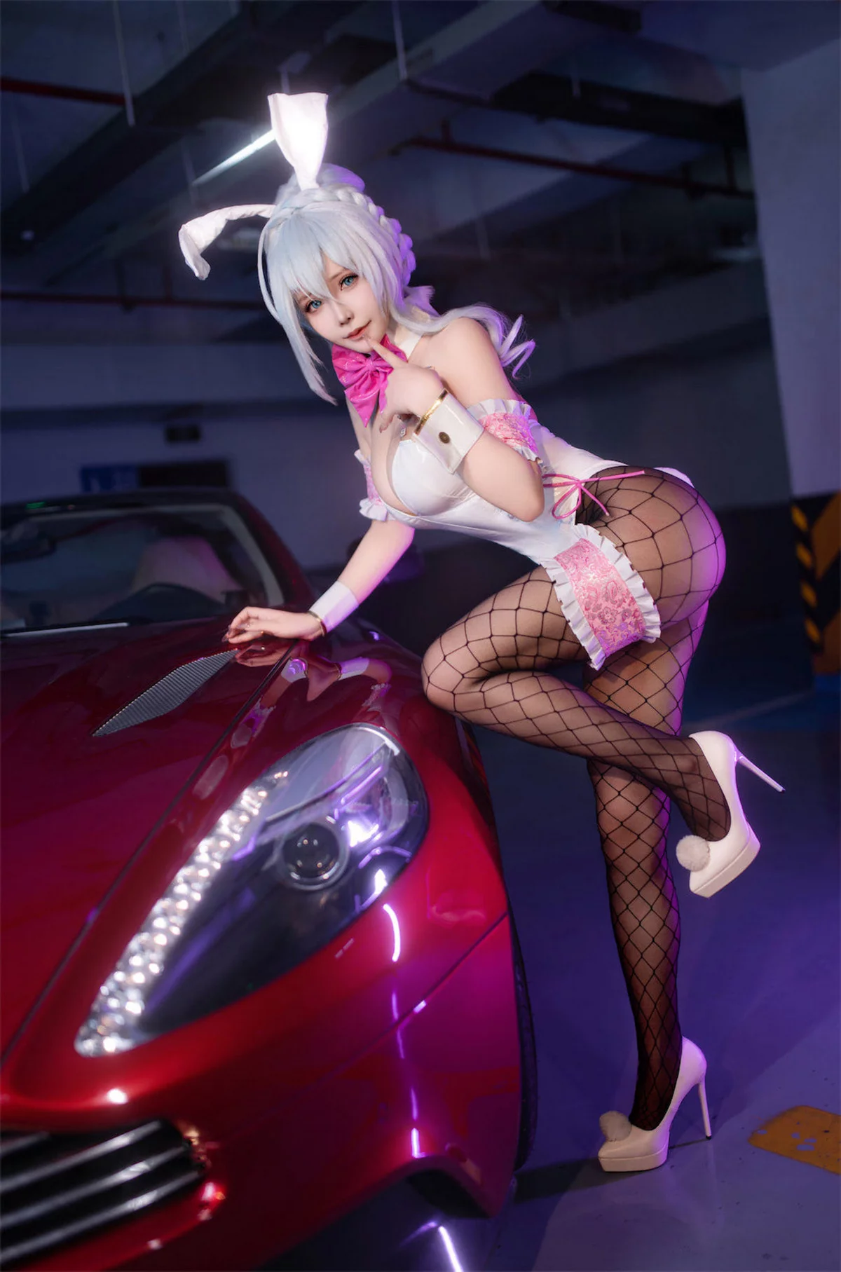 Xgyw.Org_Cosplay美女日奈娇叛逆少女JK主题性感薄透白T配黑色丝袜半脱秀火辣身材撩人诱惑写真106P