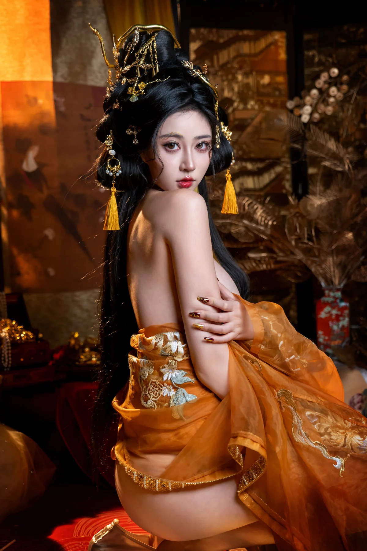 Xgyw.Org_网络美女年年Nnian金蛇贺岁主题性感黄色古典薄纱服饰半脱秀豪乳肥臀惹火诱惑写真80P