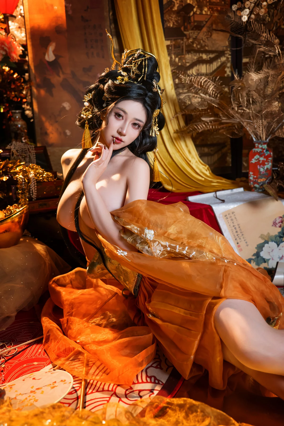 Xgyw.Org_网络美女年年Nnian金蛇贺岁主题性感黄色古典薄纱服饰半脱秀豪乳肥臀惹火诱惑写真80P