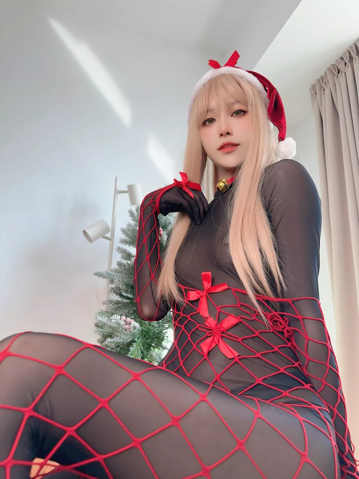 Xgyw.Org_Coser美女布丁大法Perohub-12月订阅主题私房性感6套服饰系列秀翘臀美腿诱惑写真130P