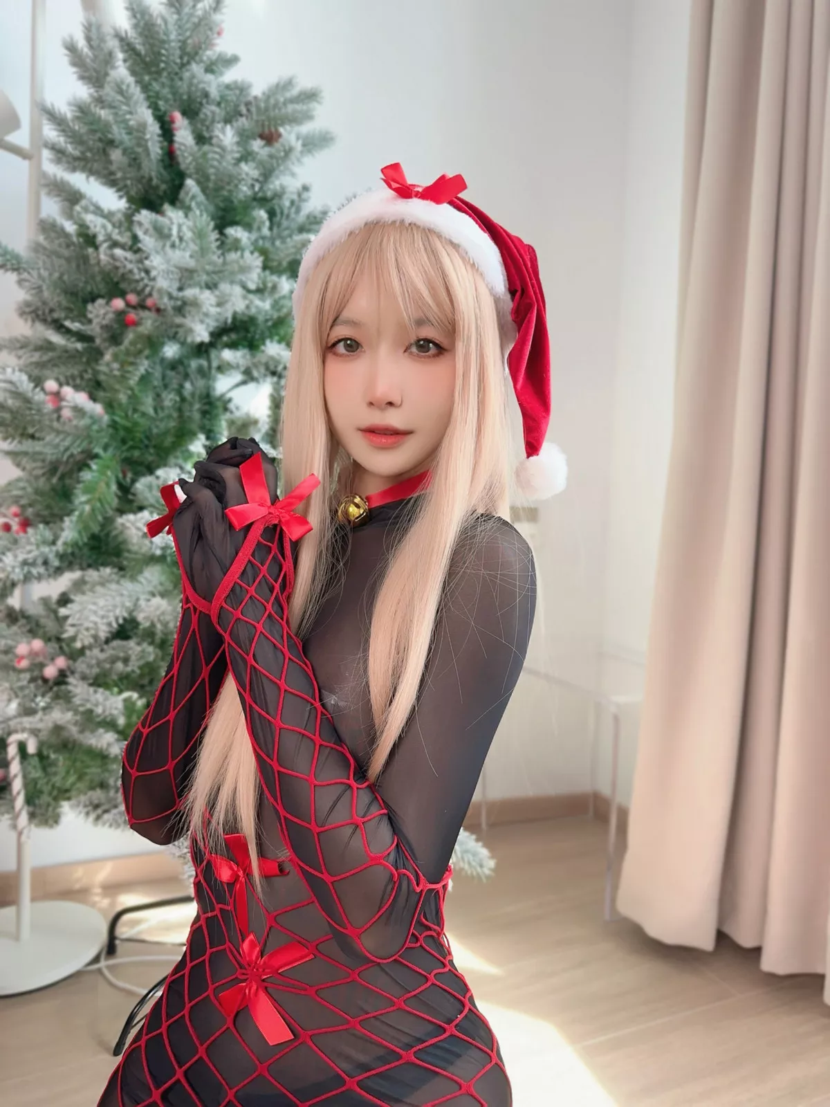 Xgyw.Org_Coser美女布丁大法Perohub-12月订阅主题私房性感6套服饰系列秀翘臀美腿诱惑写真130P