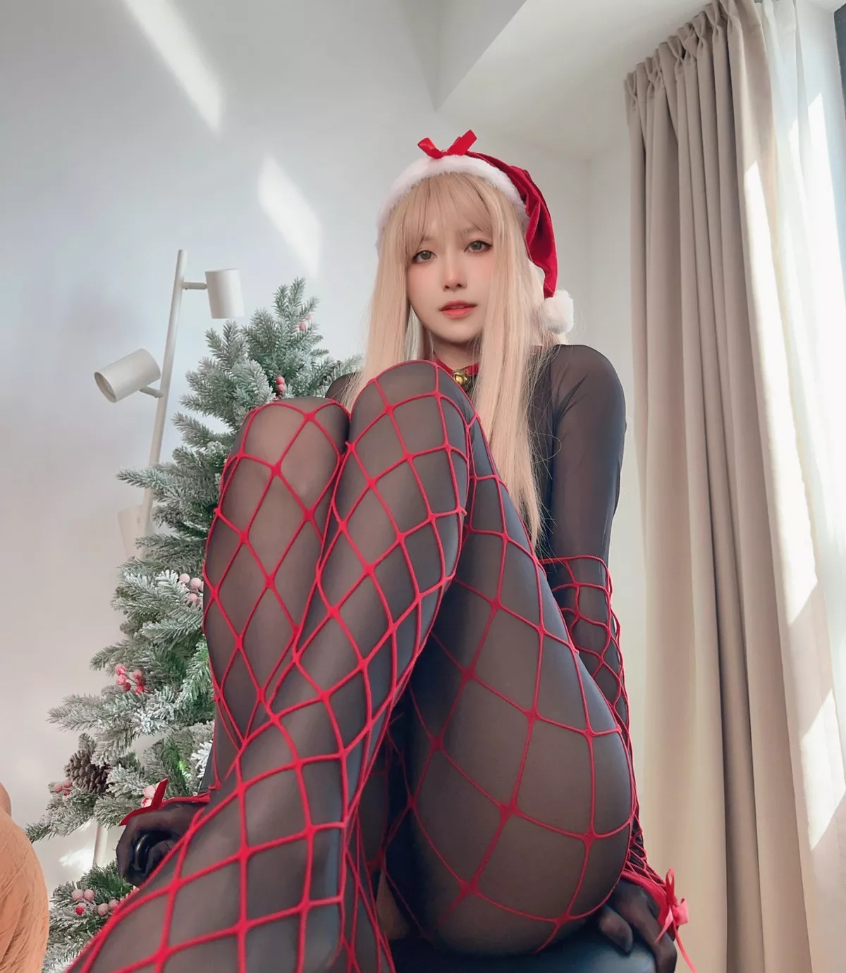 Xgyw.Org_Coser美女布丁大法Perohub-12月订阅主题私房性感6套服饰系列秀翘臀美腿诱惑写真130P