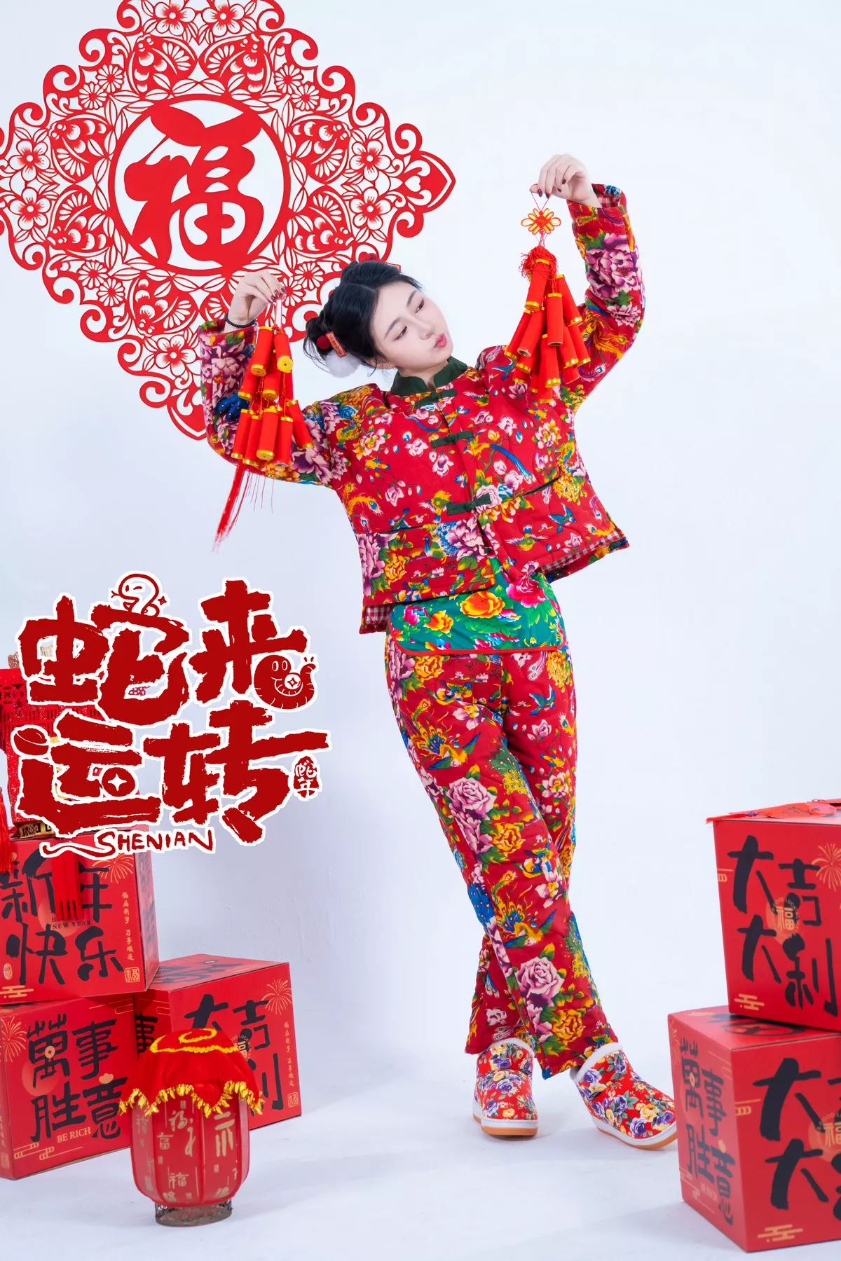 Xgyw.Org_网络美女年年Nnian蛇来运转主题新春礼物性感红色服饰半脱秀豪乳翘臀惹火诱惑写真81P