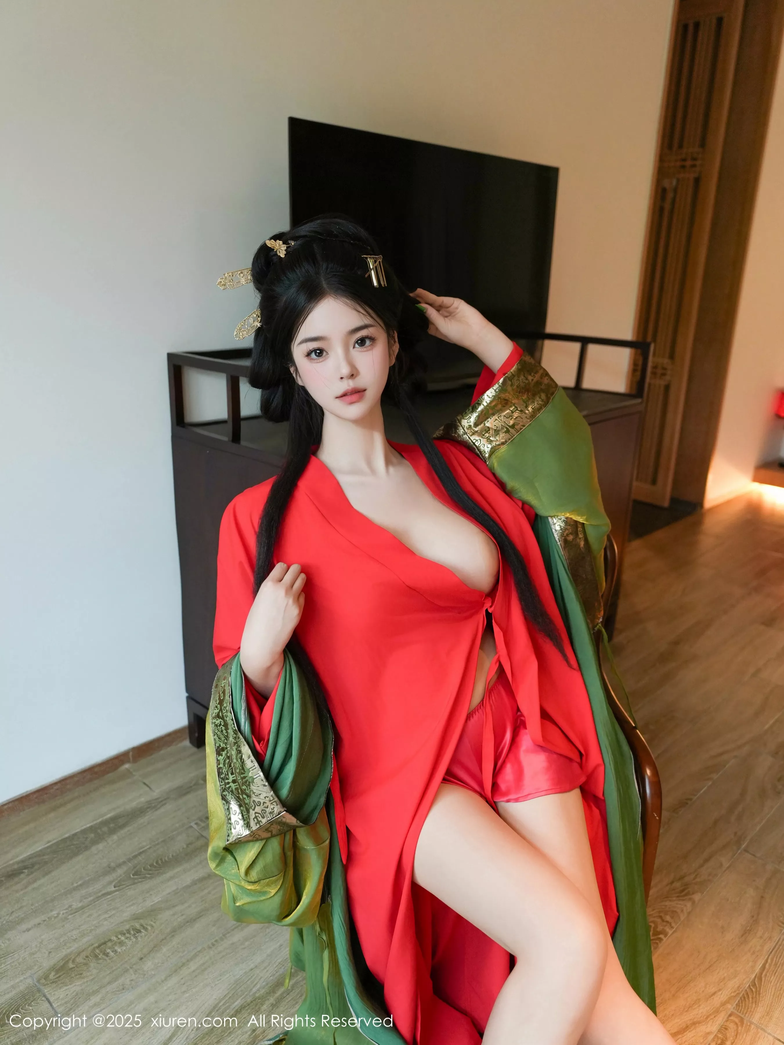 Xgyw.Org_XiuRen第10126期_模特雪糕CiCi性感绿色古风服饰露红色情趣服饰秀美腿诱惑写真68P