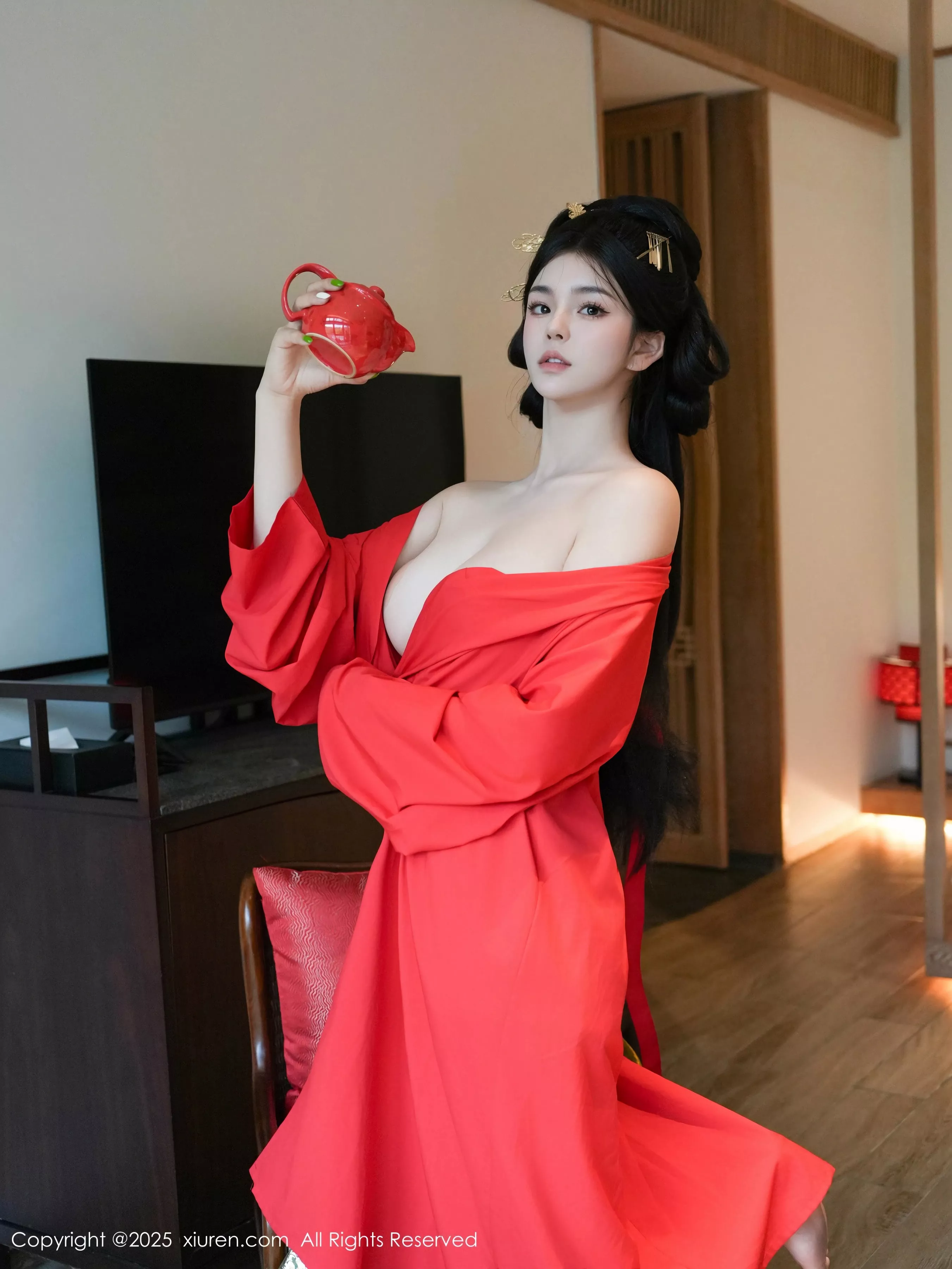 Xgyw.Org_XiuRen第10126期_模特雪糕CiCi性感绿色古风服饰露红色情趣服饰秀美腿诱惑写真68P