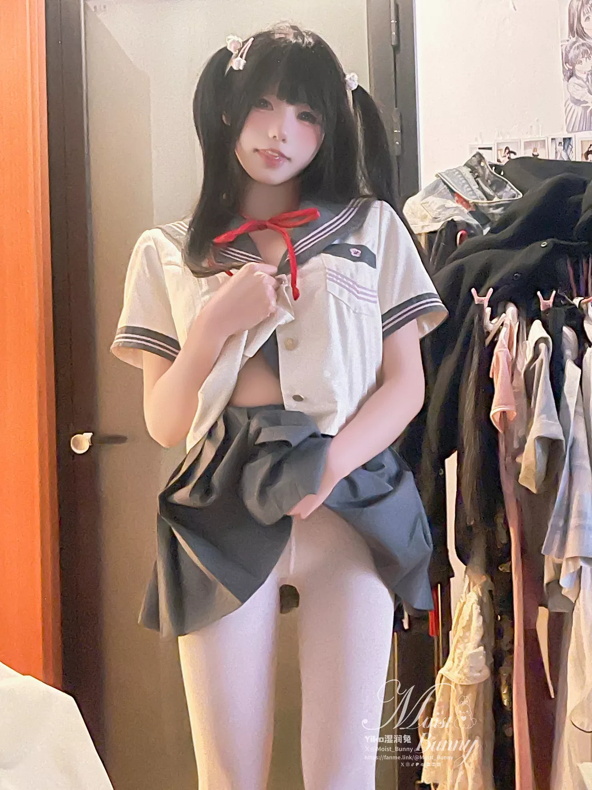 Xgyw.Org_颜值博主咬一口兔娘地铁萌妹主题性感JK制服配白丝袜+绳艺捆绑秀曼妙身姿惹火诱惑写真165P