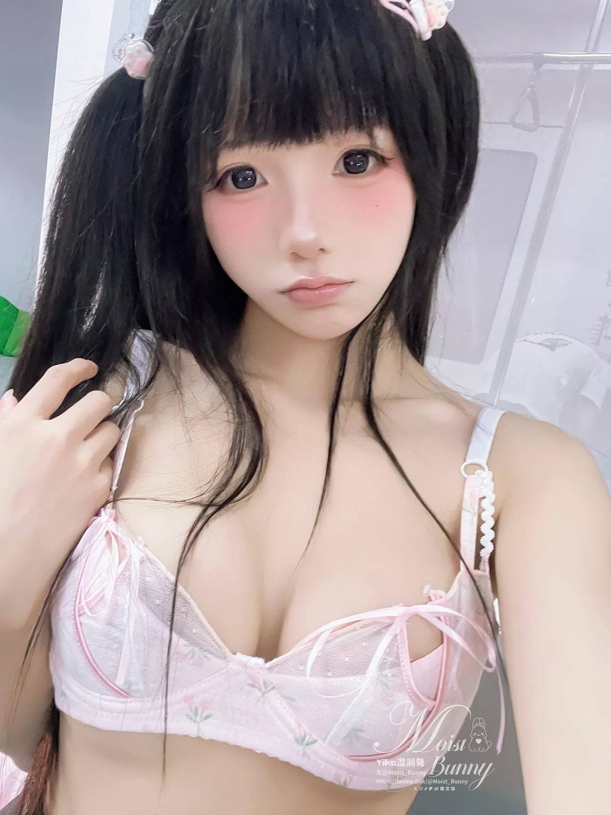 Xgyw.Org_颜值博主咬一口兔娘地铁萌妹主题性感JK制服配白丝袜+绳艺捆绑秀曼妙身姿惹火诱惑写真165P