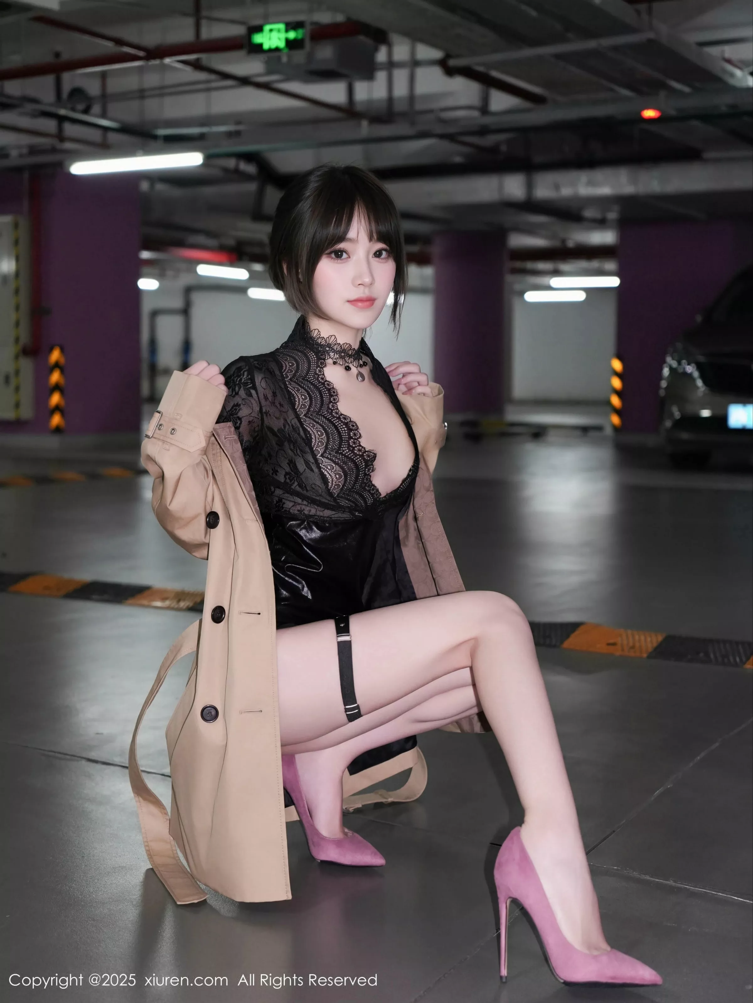 Xgyw.Org_XiuRen第10134期_模特汁汁性感浅色风衣服饰露黑色情趣内衣秀惹火身材诱惑写真71P
