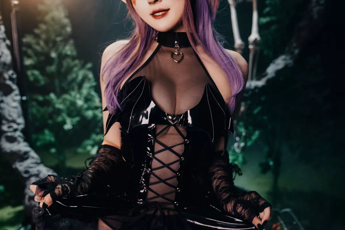Xgyw.Org_网络美女Natsuko夏夏子万圣小魔女主题性感精灵装扮黑色皮质服饰配黑丝吊袜秀美腿诱惑写真52P