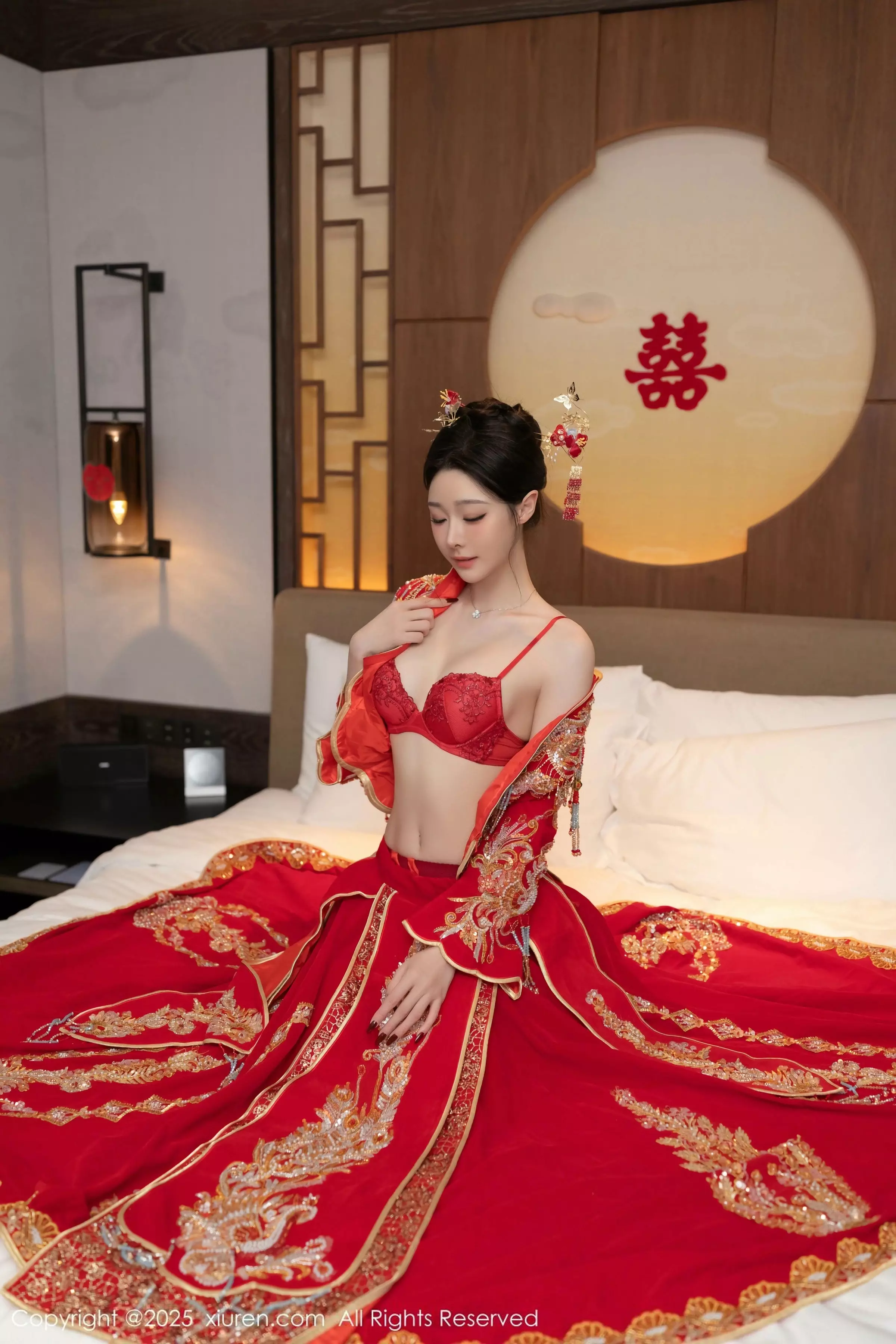 Xgyw.Org_XiuRen第10055期_模特小逗逗新婚主题性感红色蕾丝内衣配黑丝吊袜完美诱惑写真82P