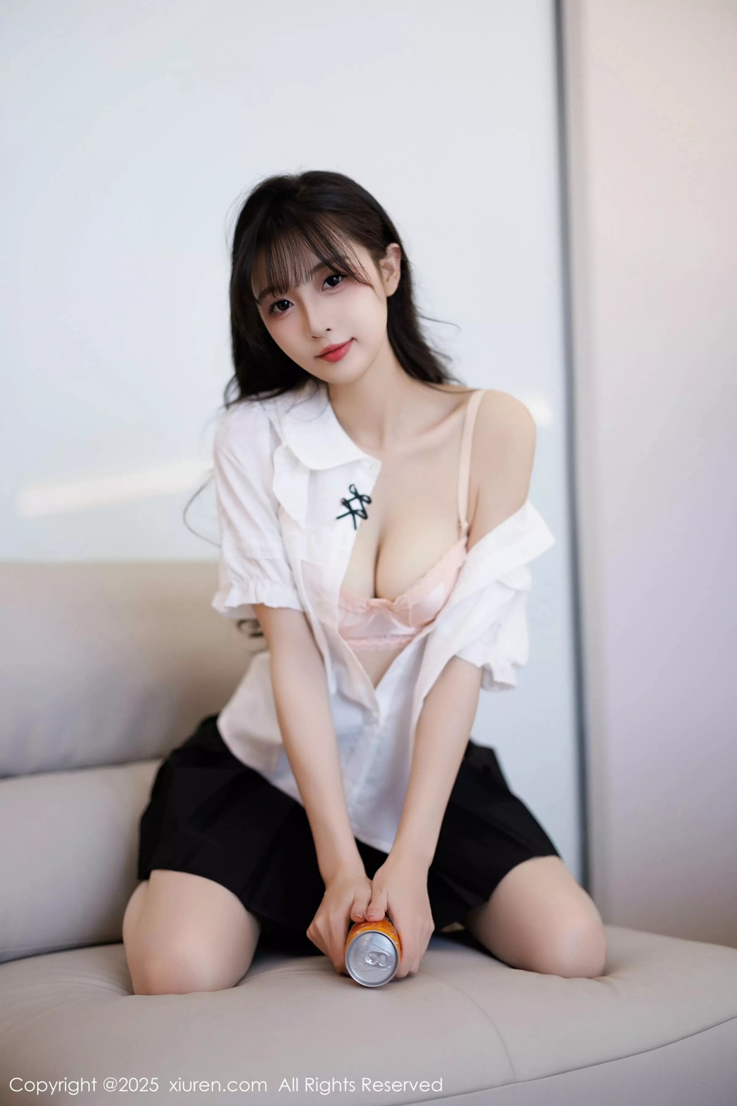Xgyw.Org_XiuRen第10067期_模特樱桃小阑子性感白色上衣配黑短裙秀曼妙身姿迷人诱惑写真83P
