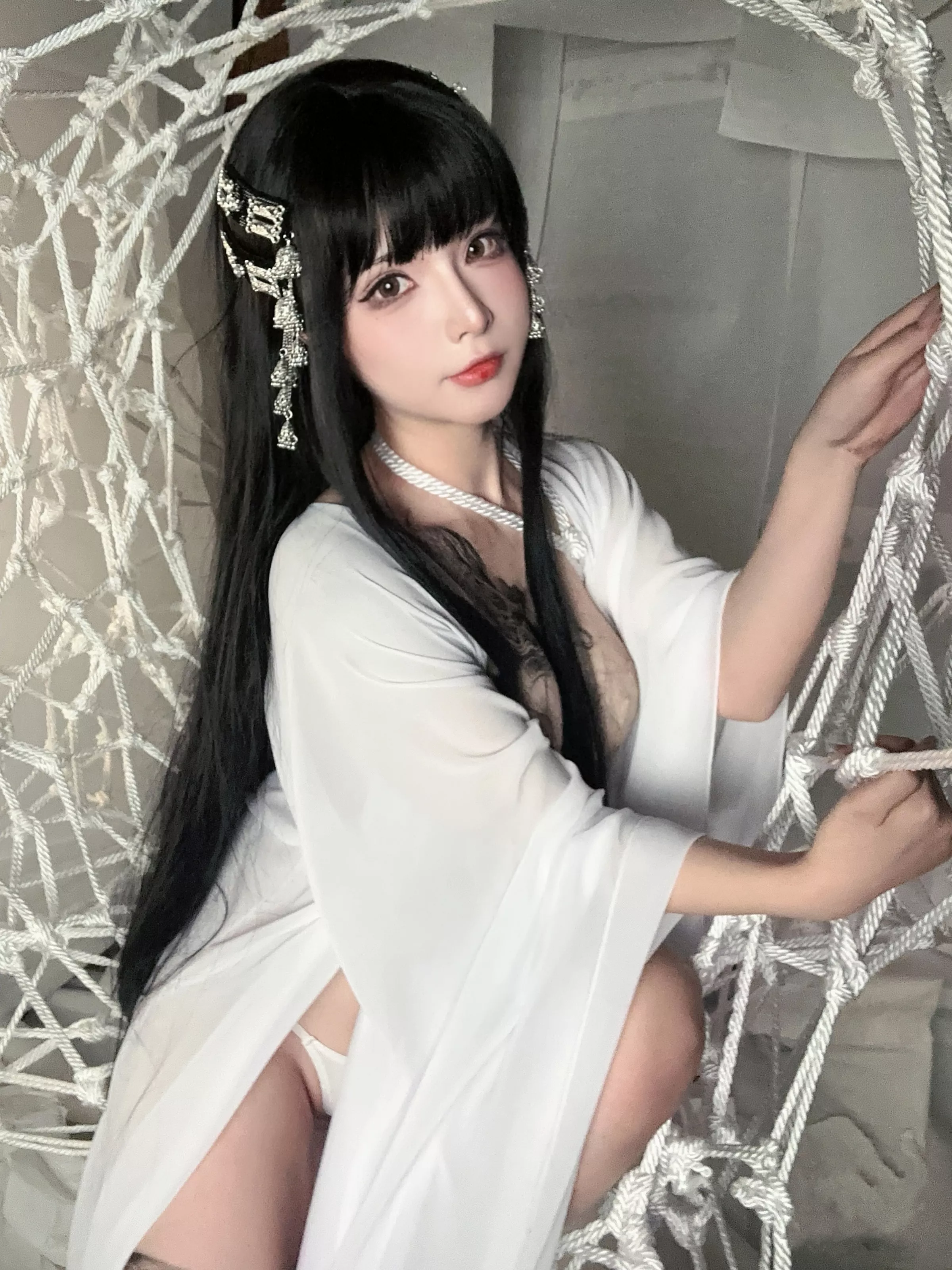Xgyw.Org_网络美女yuuhui玉汇白龙吟主题私房性感白色薄纱服饰露傲人豪乳遮点秀惹火身材诱惑写真40P