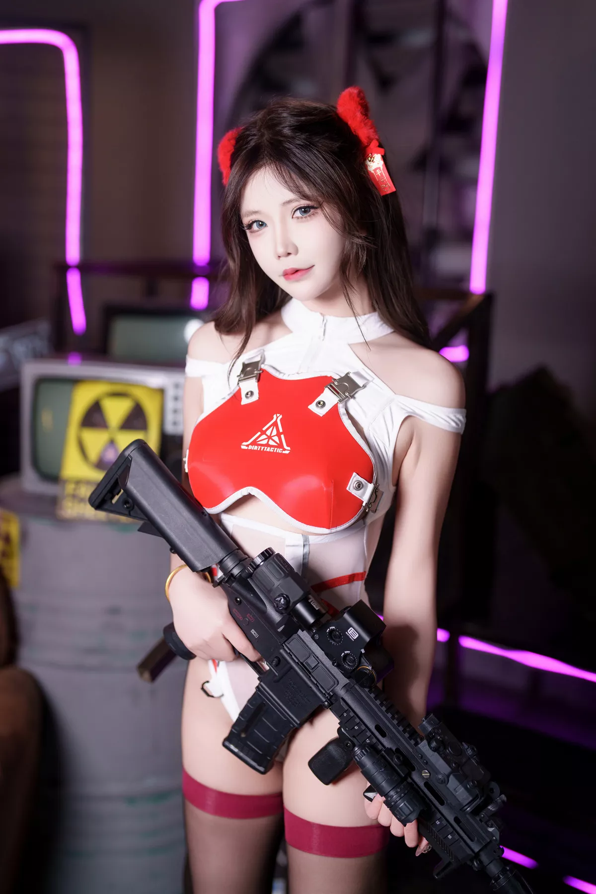 Xgyw.Org_二次元妹子抱走莫子aa春节特工战姬主题性感白色情趣服饰配黑丝袜秀惹火身材诱惑写真90P