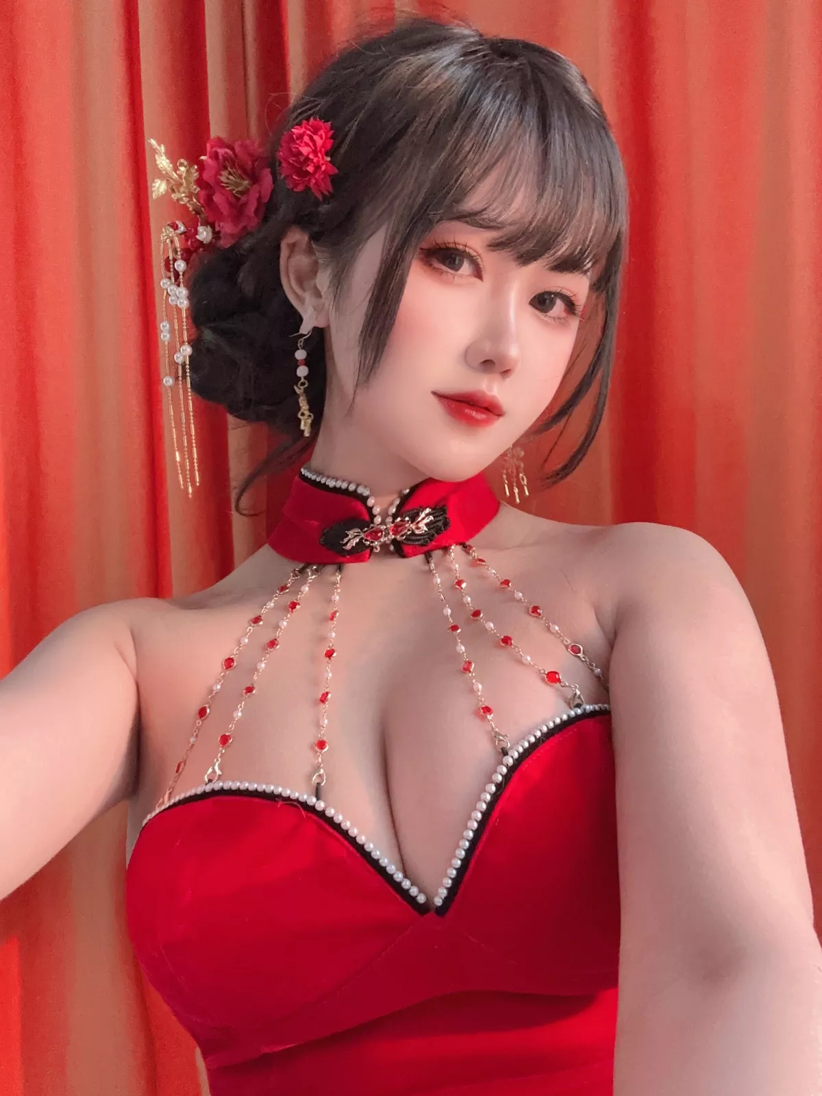 Xgyw.Org_微博妹子三度_69红丝绒旗袍主题性感红色情趣服饰配黑色丝袜秀惹火身材撩人诱惑写真75P
