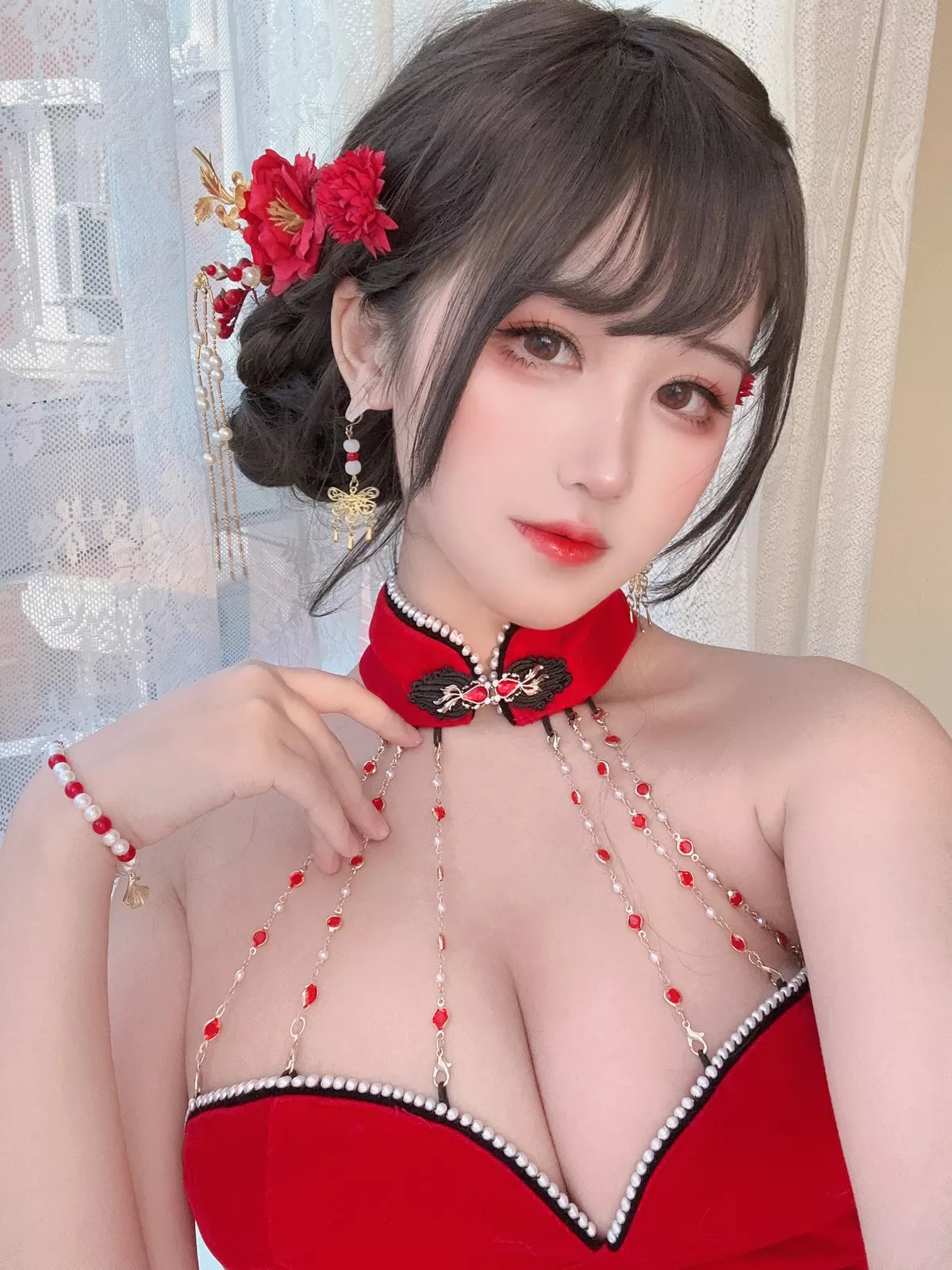 Xgyw.Org_微博妹子三度_69红丝绒旗袍主题性感红色情趣服饰配黑色丝袜秀惹火身材撩人诱惑写真75P