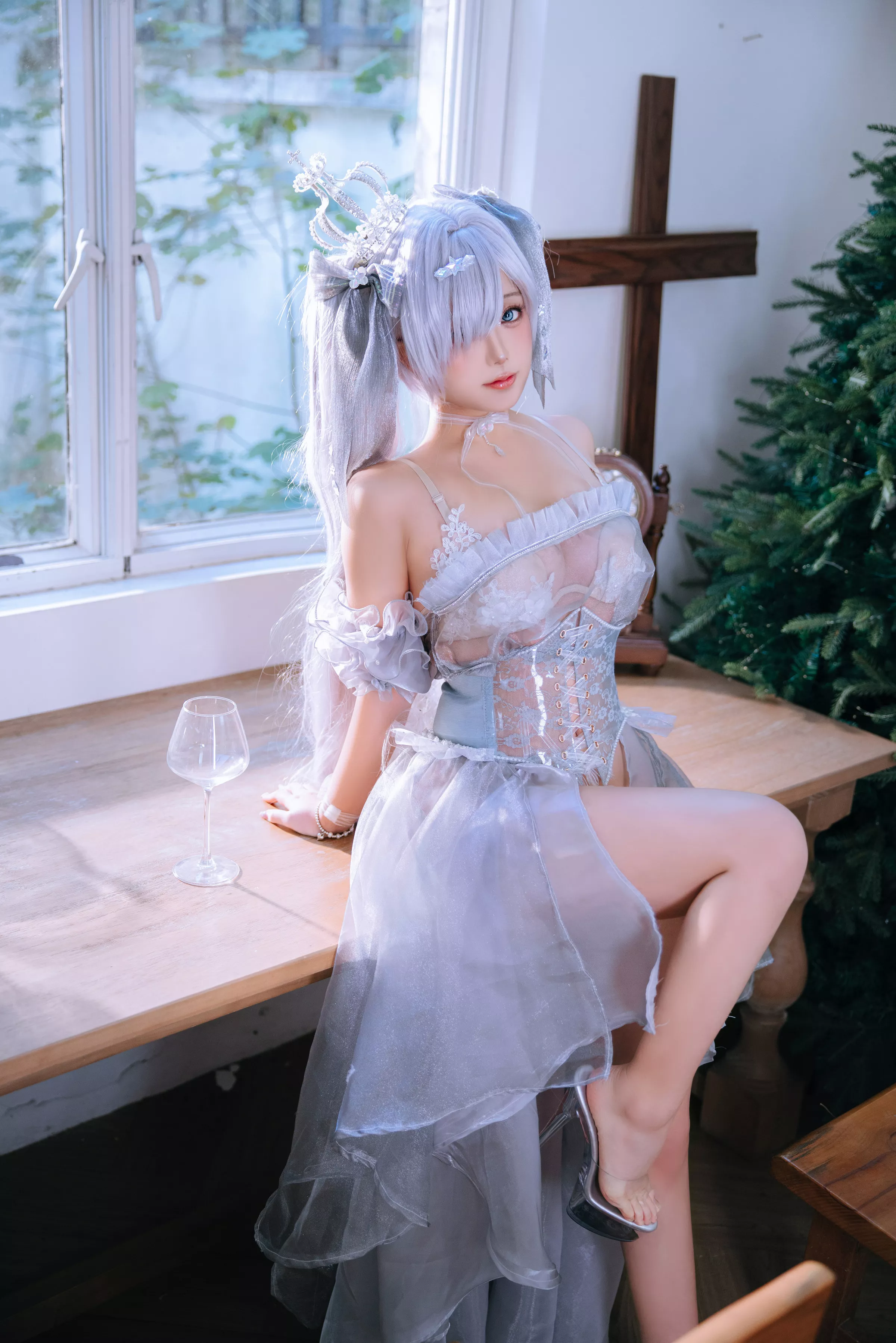 Xgyw.Org_Cosplay美女日奈娇灰姑娘主题性感灰色薄透婚纱露白色内衣秀惹火身材撩人诱惑写真42P