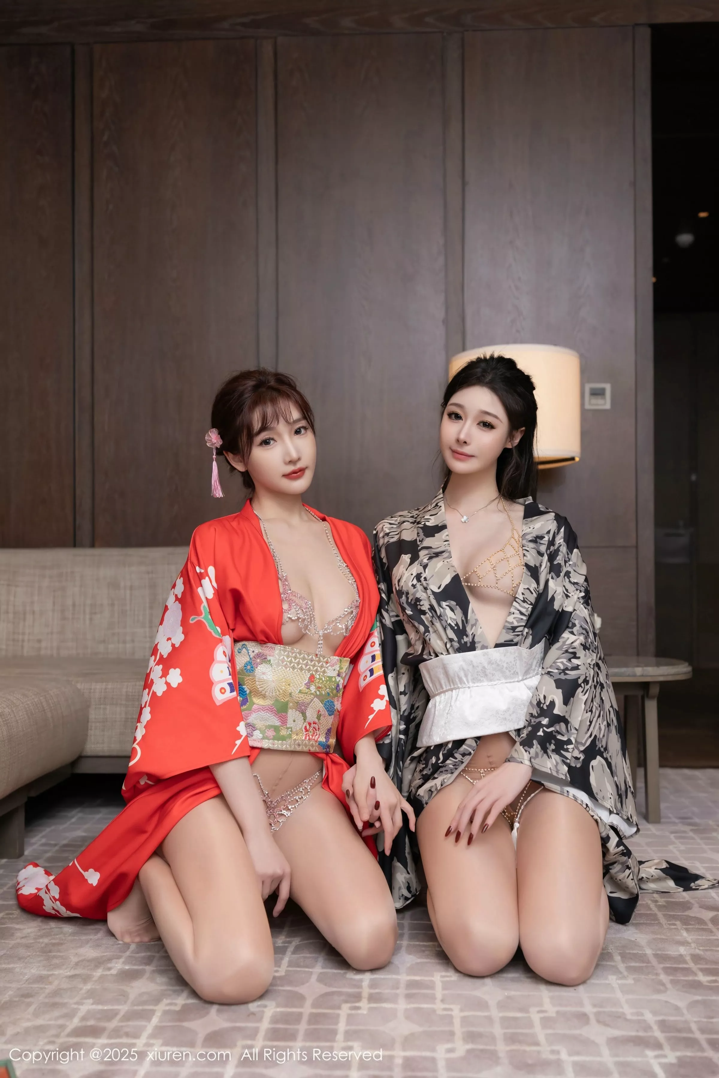 Xgyw.Org_XiuRen第10352期_模特合集美女小逗逗＆陆萱萱性感姐妹花超薄肉丝私房诱惑写真80P