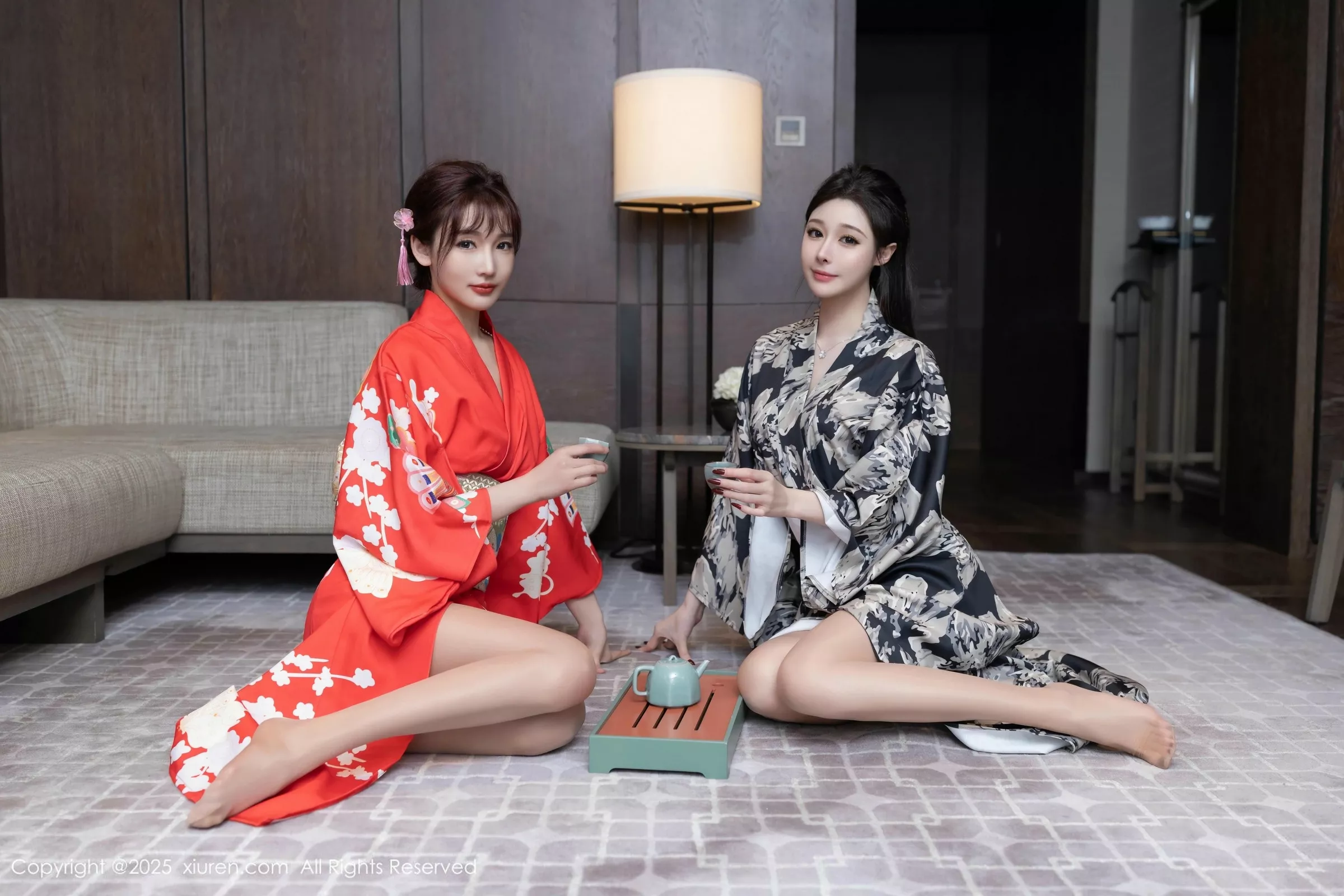Xgyw.Org_XiuRen第10352期_模特合集美女小逗逗＆陆萱萱性感姐妹花超薄肉丝私房诱惑写真80P
