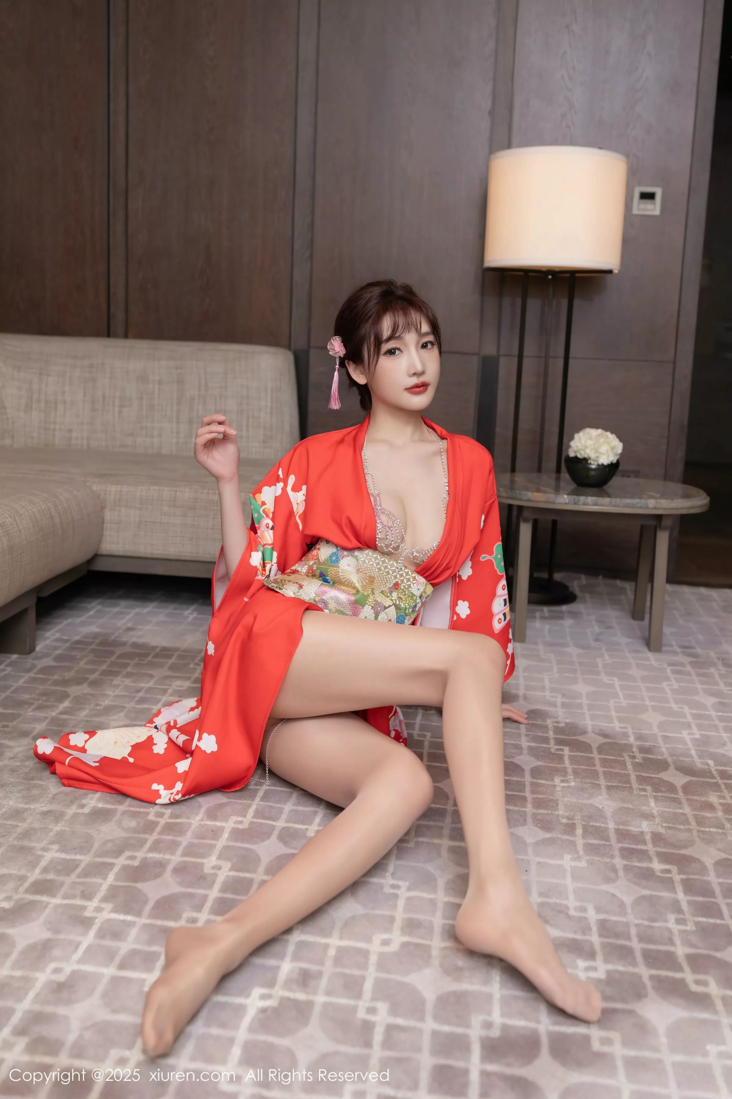 Xgyw.Org_XiuRen第10352期_模特合集美女小逗逗＆陆萱萱性感姐妹花超薄肉丝私房诱惑写真80P