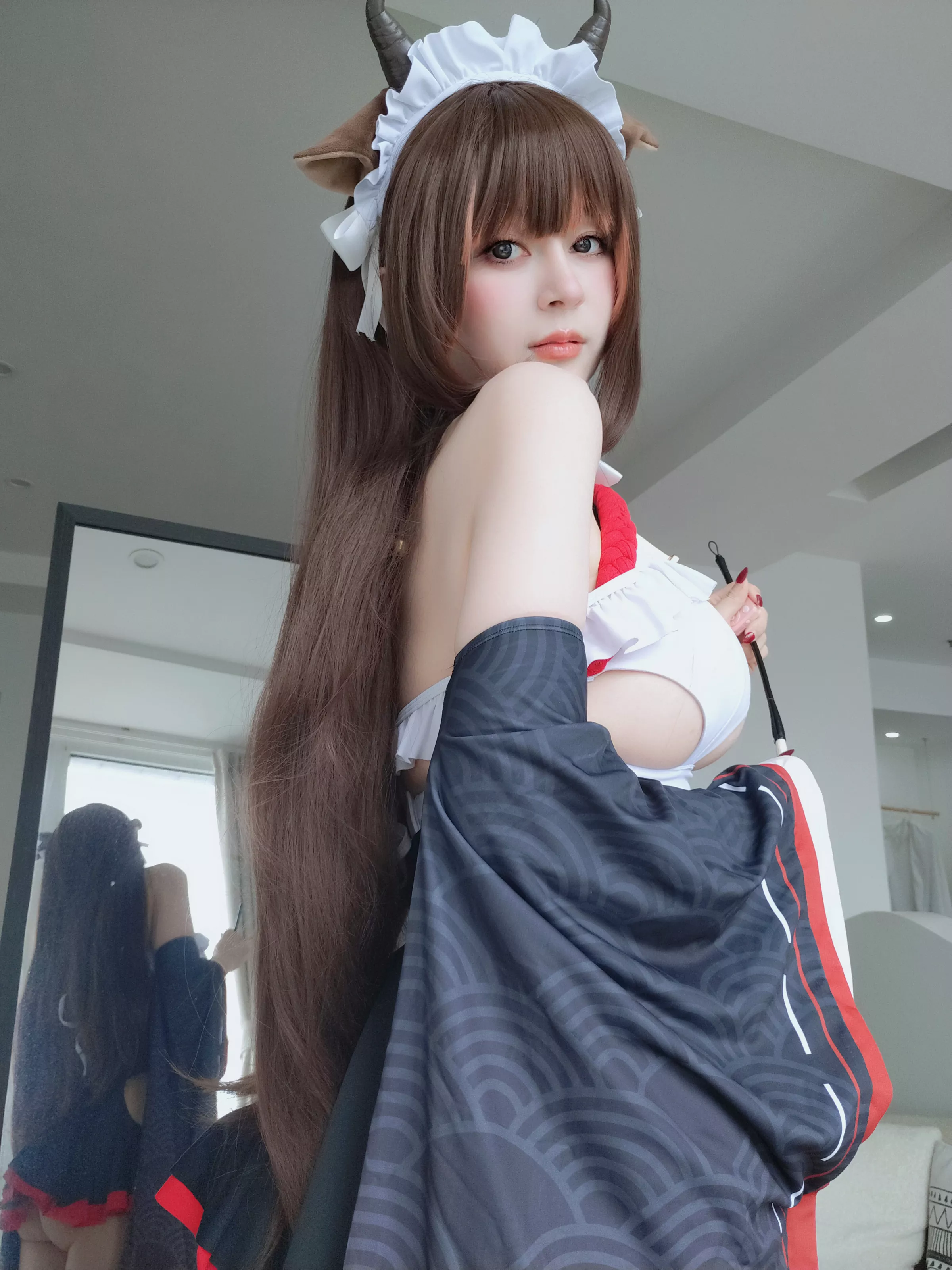 Xgyw.Org_Coser小姐姐白银81碧蓝航线樫野主题性感黑白女仆服饰配黑丝袜秀丰腴身材完美诱惑写真92P