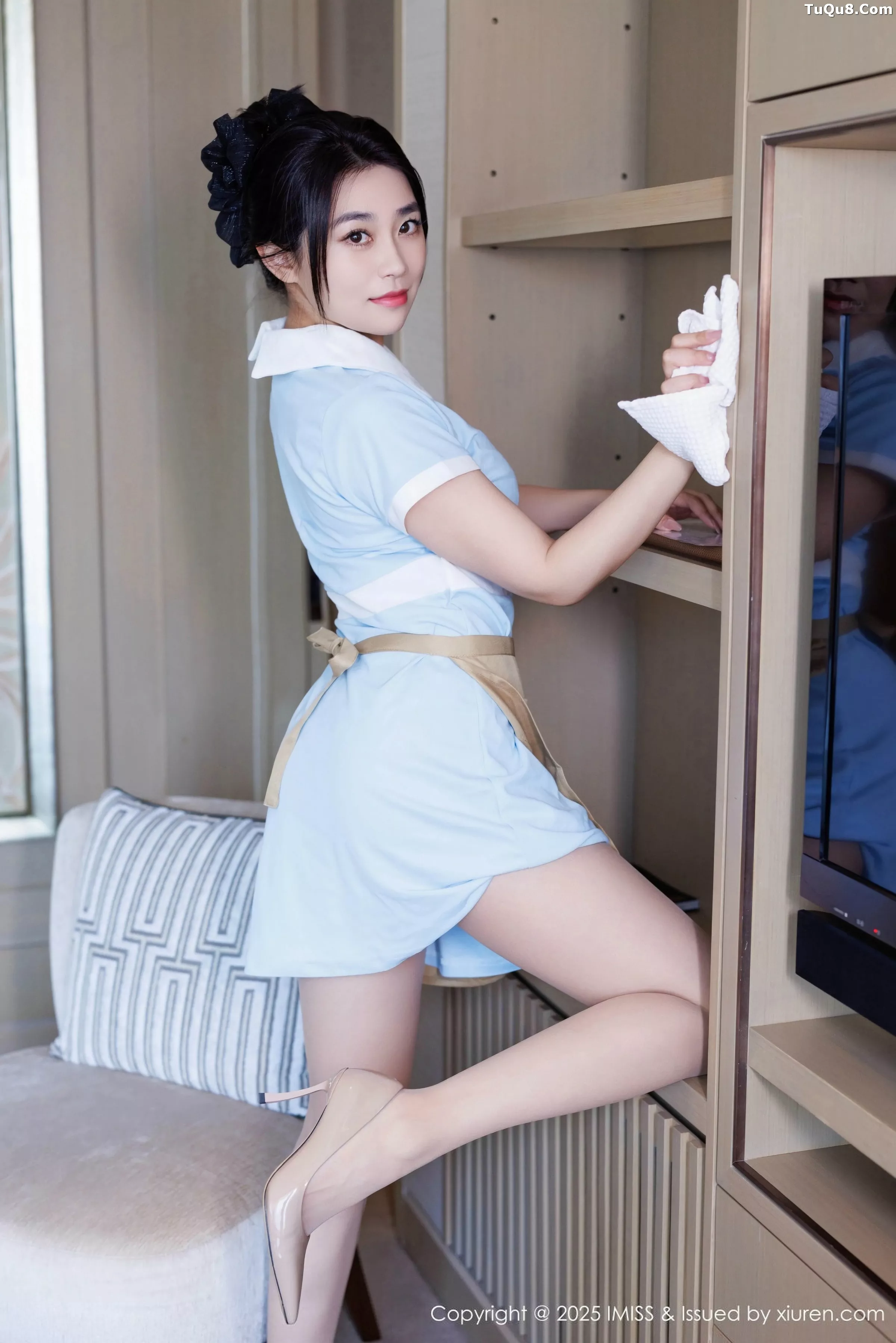 Xgyw.Org_[IMISS爱蜜社]Vol.793_女神许诺Sabrina性感蓝色连衣短裙露肉色内衣秀完美身材诱惑写真81P