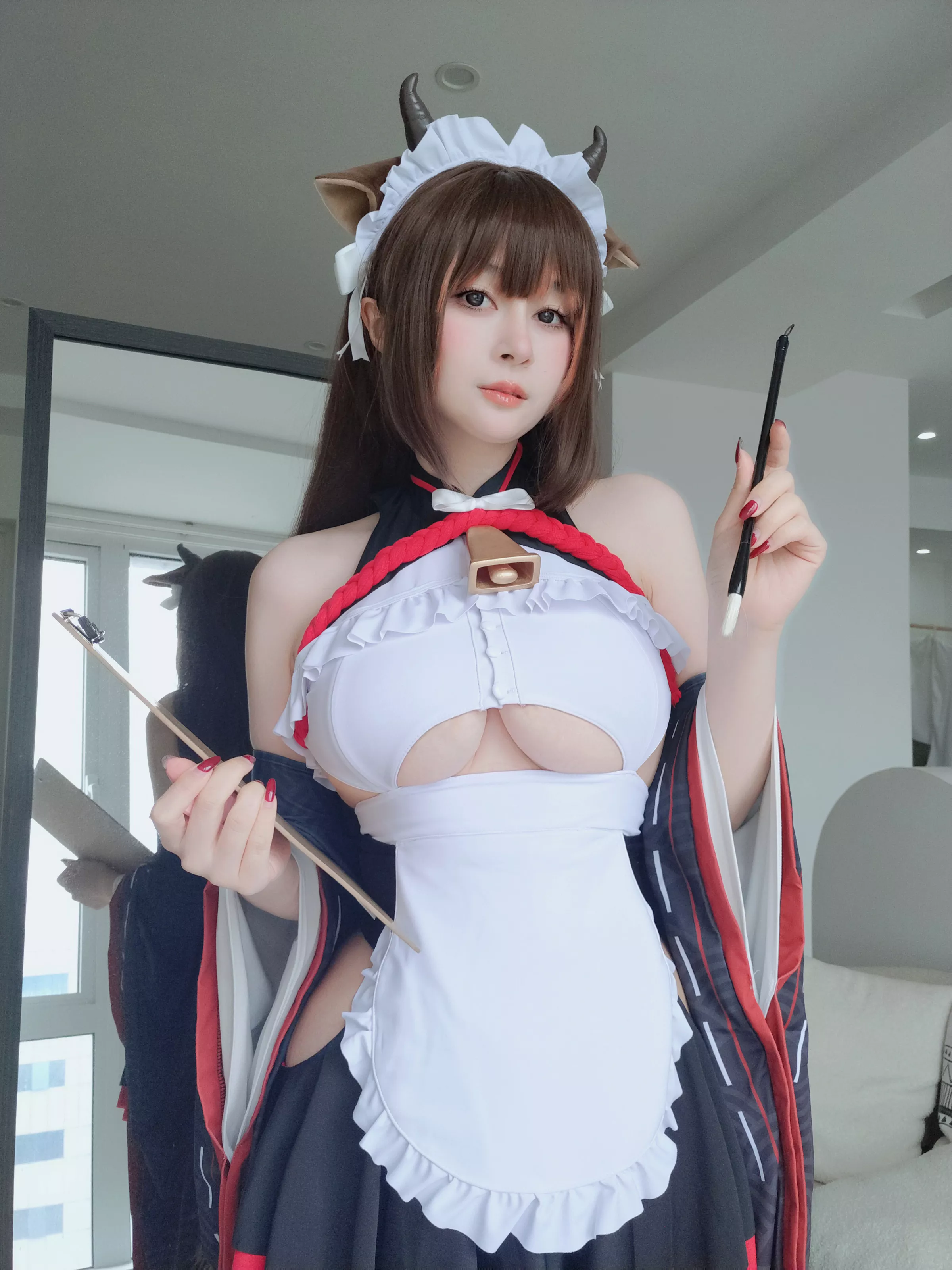 Xgyw.Org_Coser小姐姐白银81碧蓝航线樫野主题性感黑白女仆服饰配黑丝袜秀丰腴身材完美诱惑写真92P