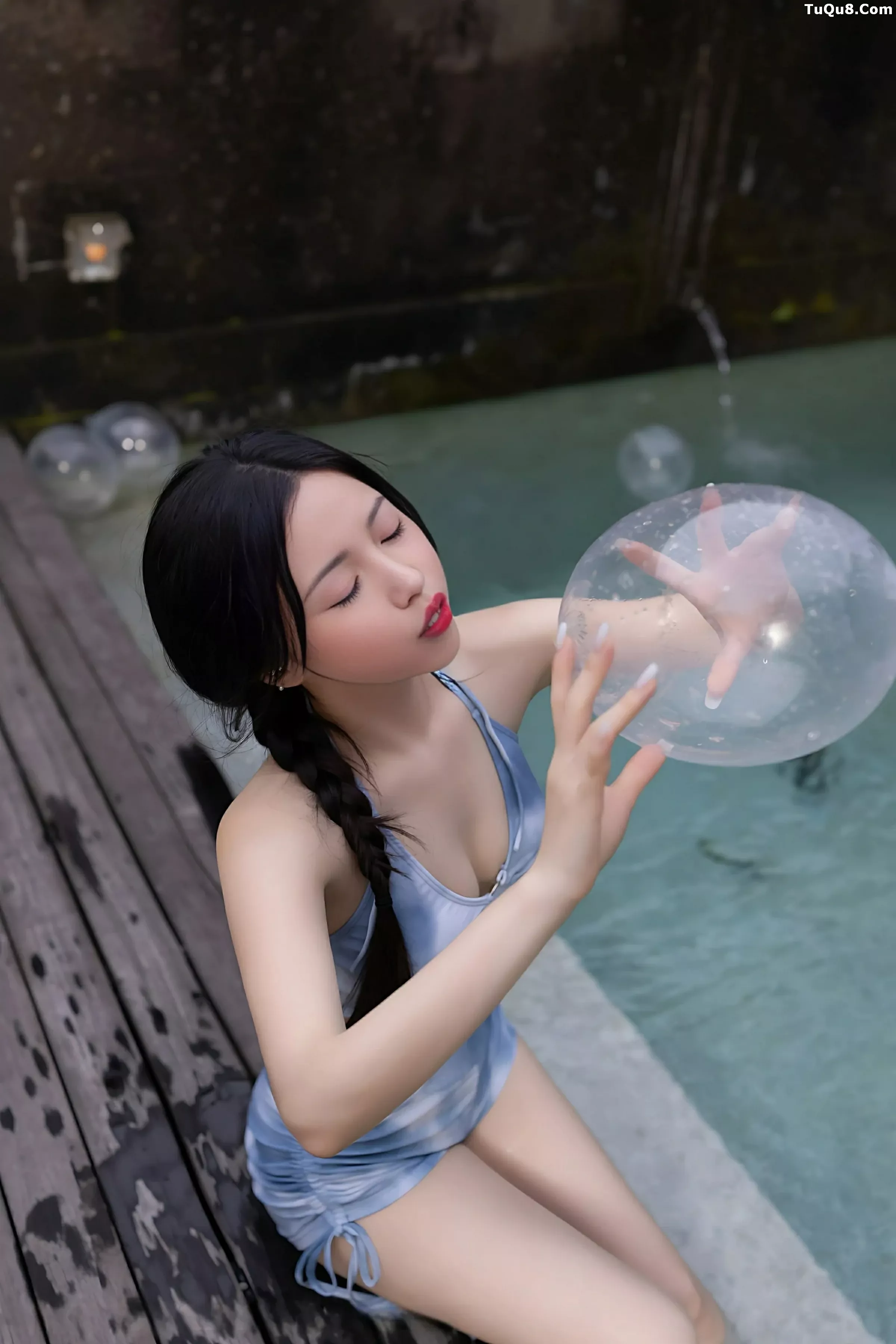 Xgyw.Org_XiuRen第10377期_模特鱼子酱Fish白色轻透服饰露蓝色比基尼秀曼妙身姿诱惑写真80P