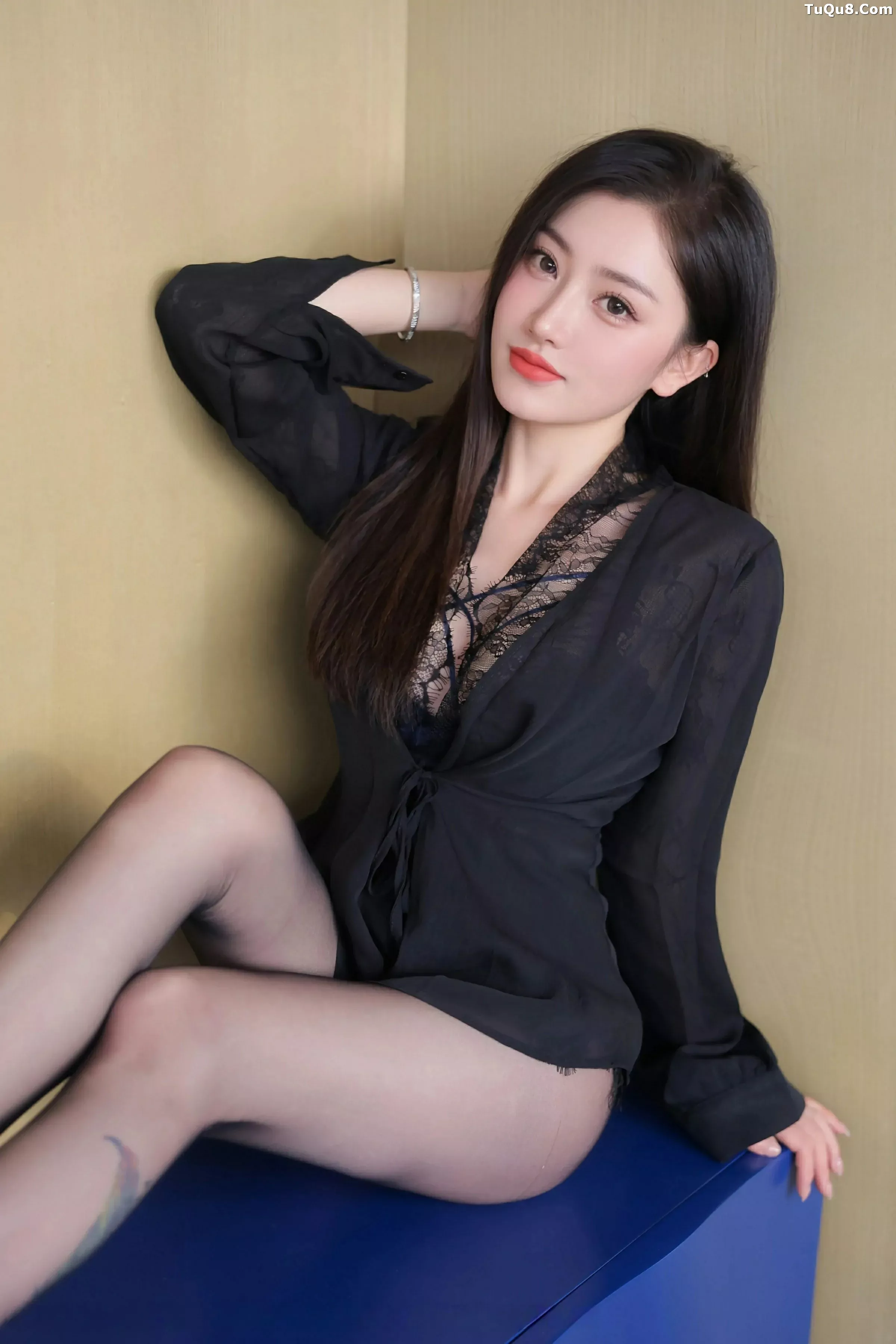 Xgyw.Org_XiuRen第10382期_模特Annie_baby性感蕾丝情趣服饰配超薄黑丝秀完美身材诱惑写真72P