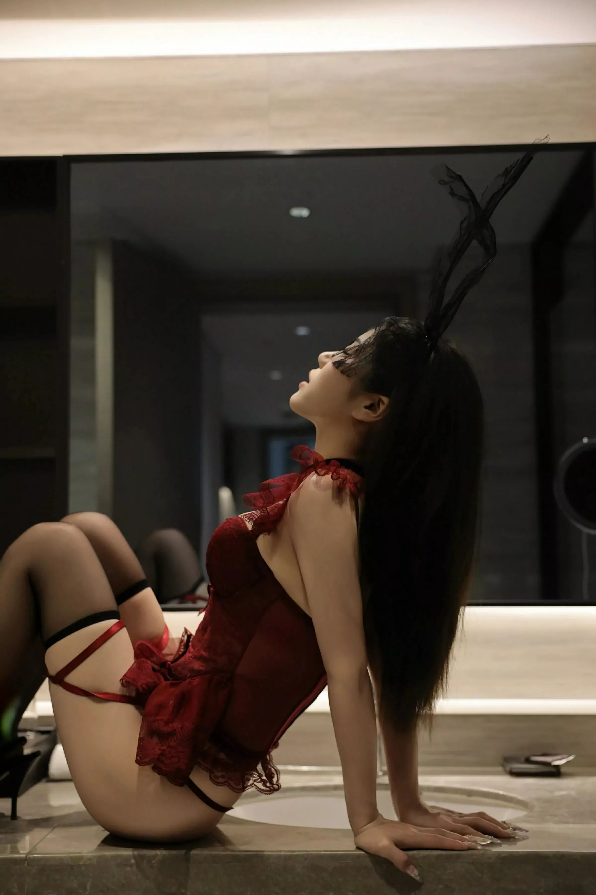 Xgyw.Org_[XiuRen秀人网]No.10386_新人模特李安妮性感红色情趣内衣配黑丝吊袜秀丰腴身材诱惑写真80P