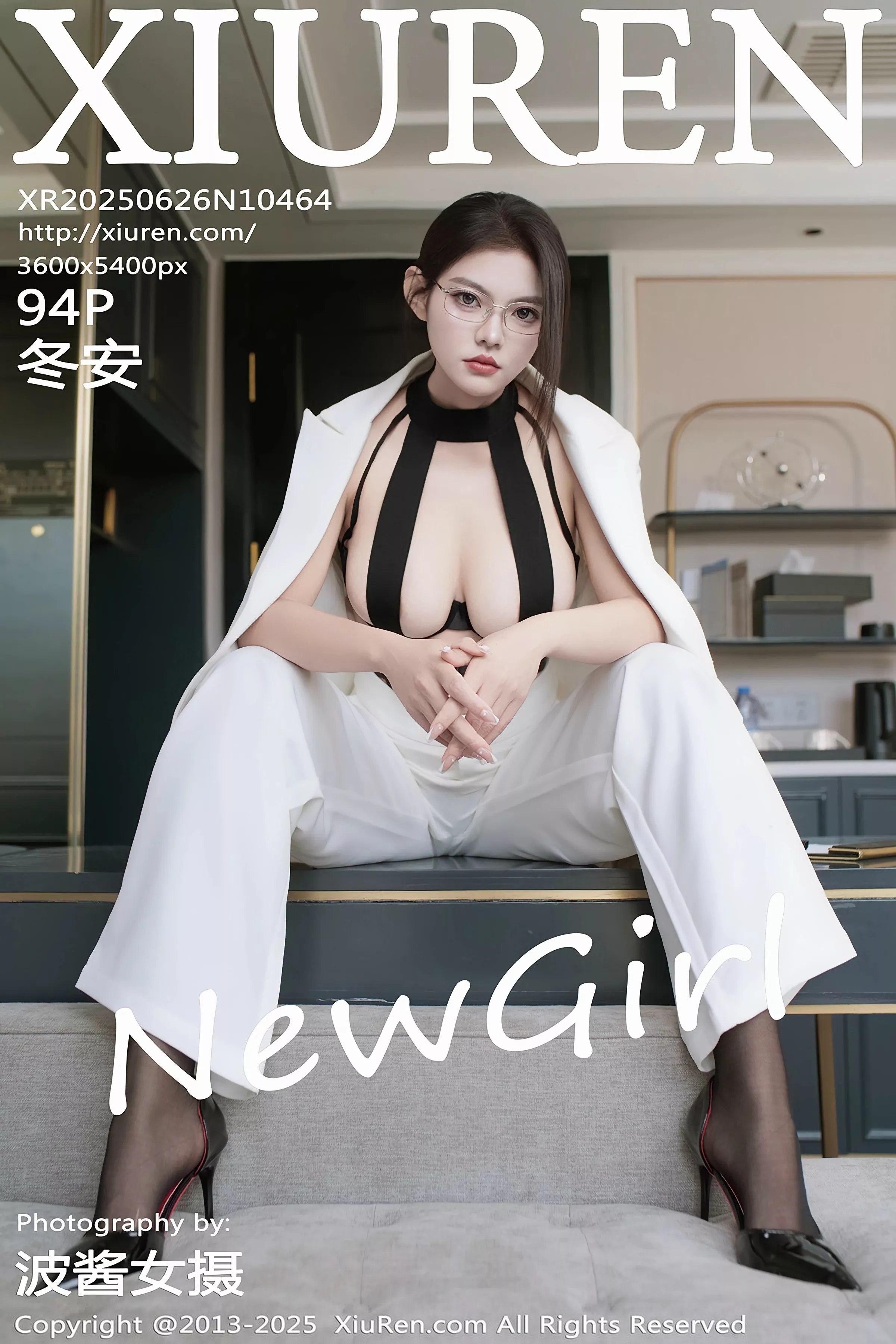 Xgyw.Org_[XiuRen秀人网]No.10464_新人模特冬安白色西服露黑色情趣内衣配黑丝袜秀丰满身材诱惑写真94P