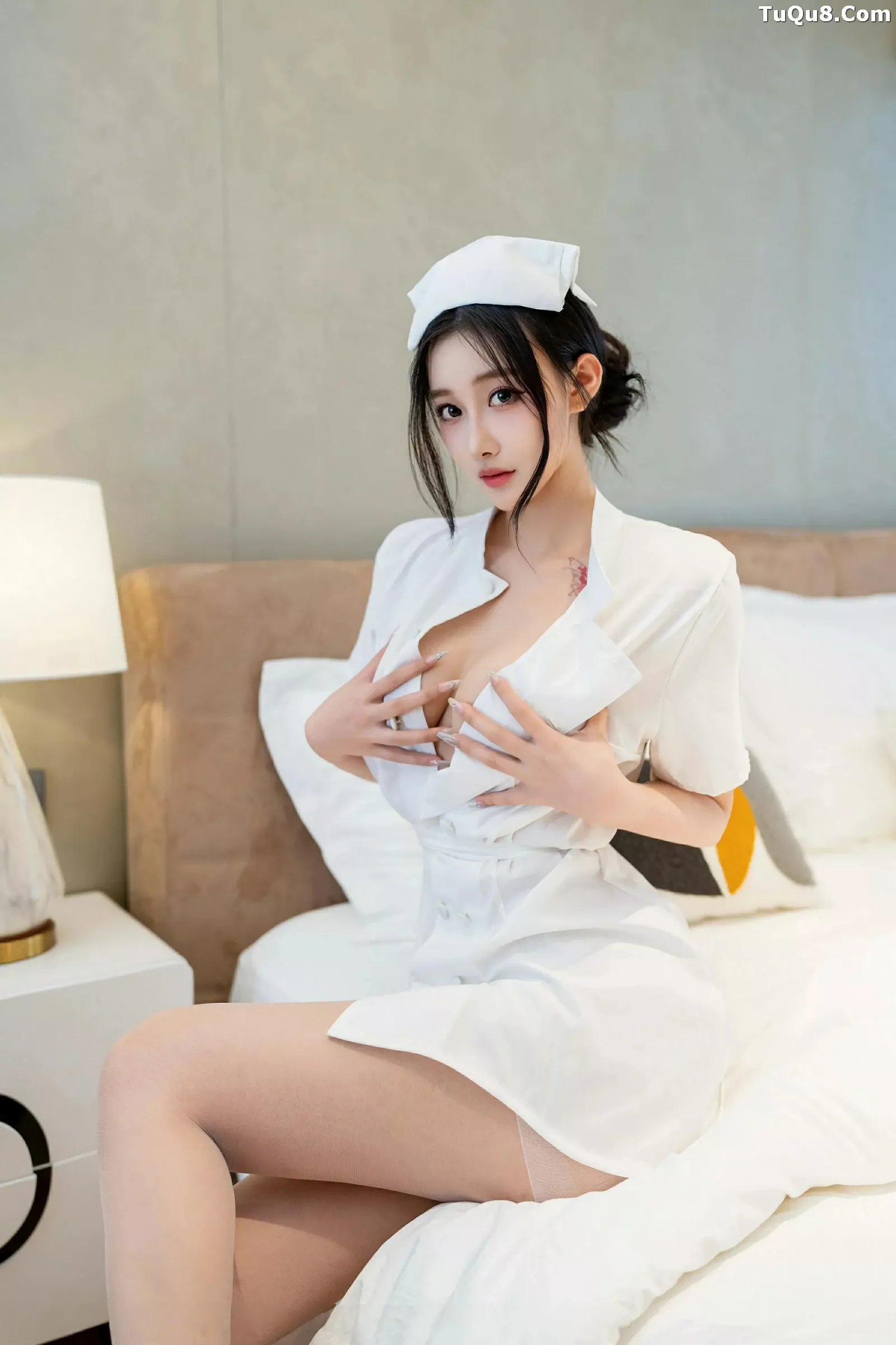 Xgyw.Org_[XINGYAN星颜社]VOL.362_新人模特木森vita性感白色护士制服露丰满身材胶带遮点诱惑写真79P