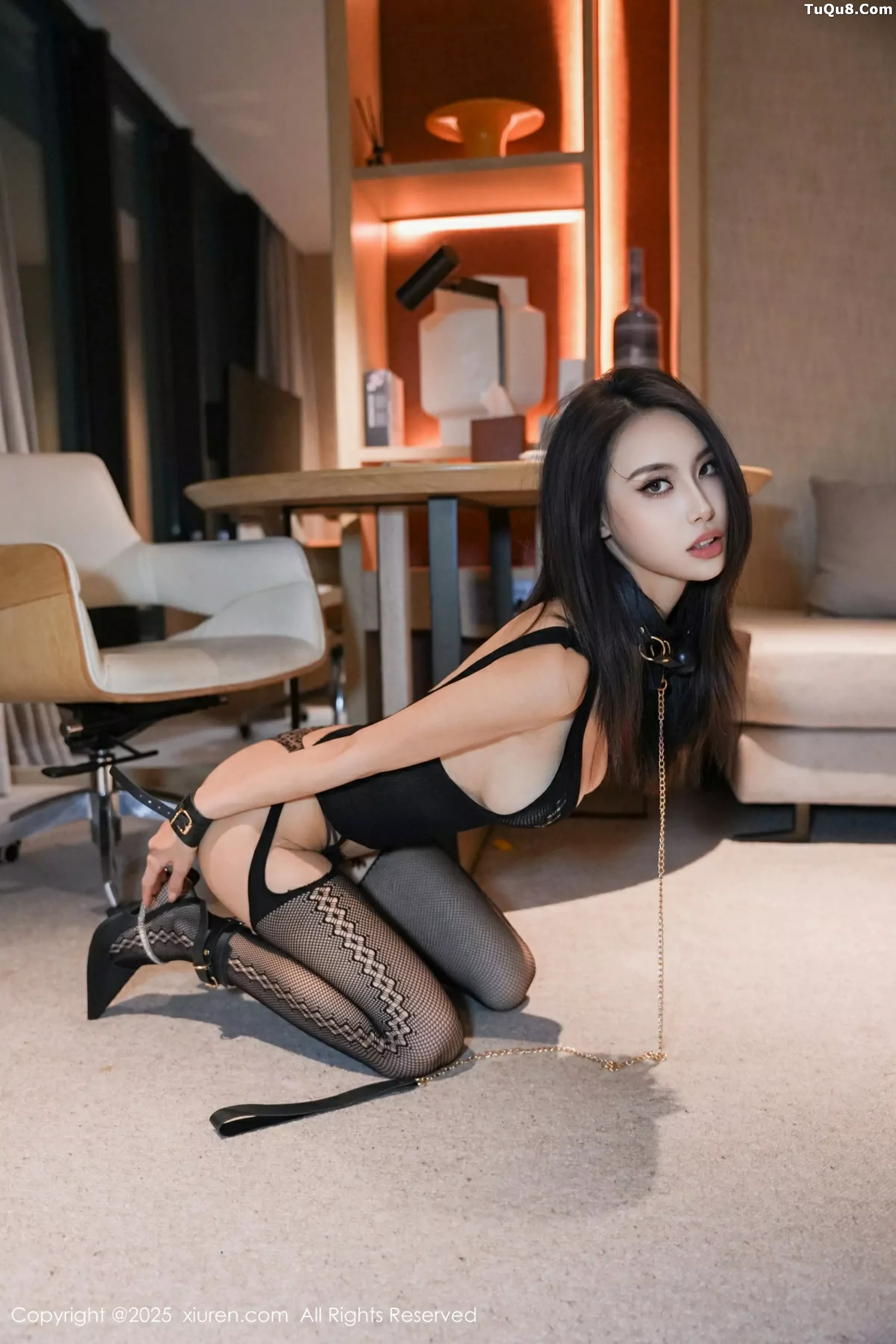 Xgyw.Org_[XiuRen秀人网]No.10494_模特Lingyu69性感豹纹内衣配黑丝网袜秀丰腴身材惹火诱惑写真82P