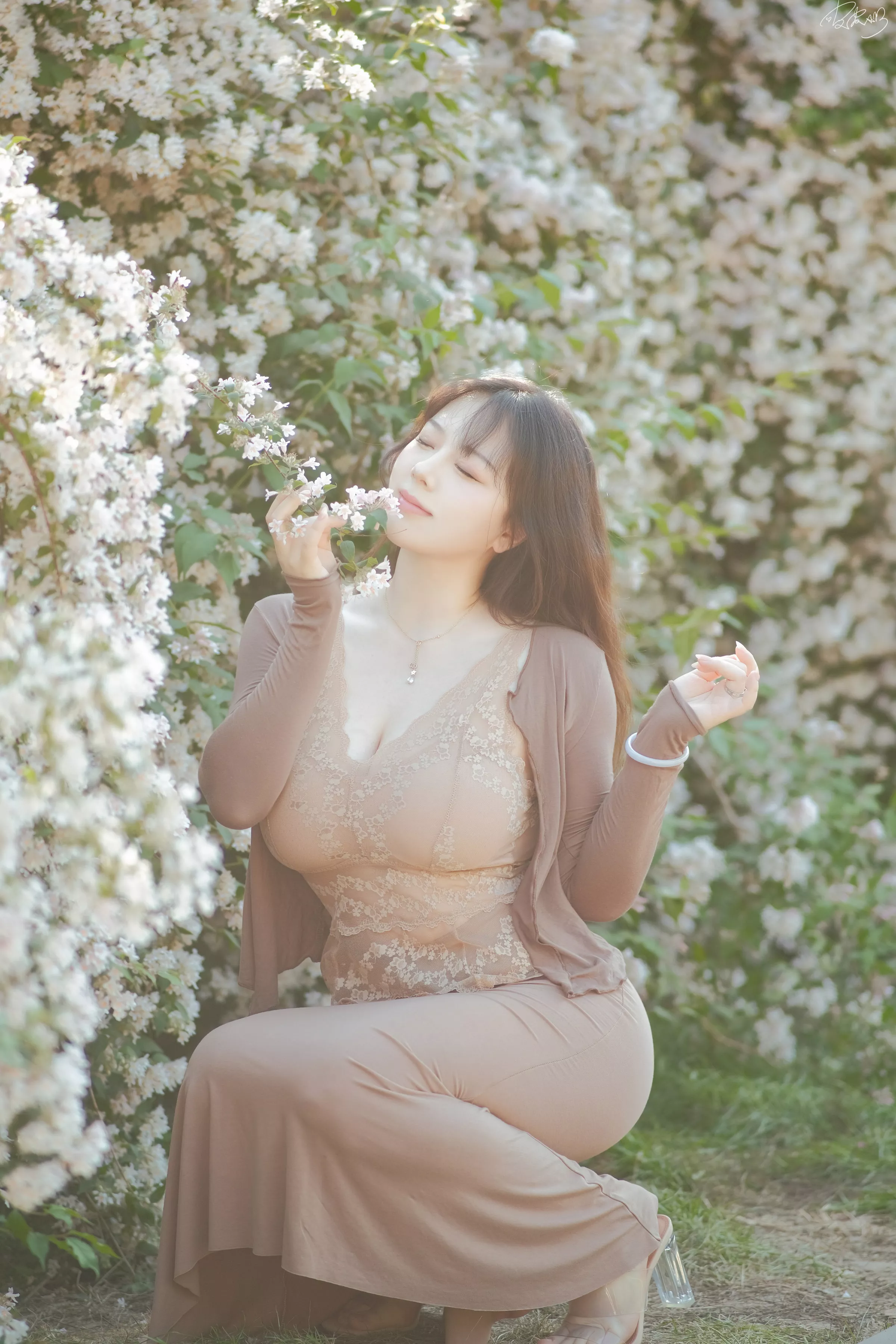 Xgyw.Org_网络美女皮皮奶可可爱了啦猥实人妻主题户外性感套装露浅色蕾丝内衣秀丰满身材诱惑写真54P