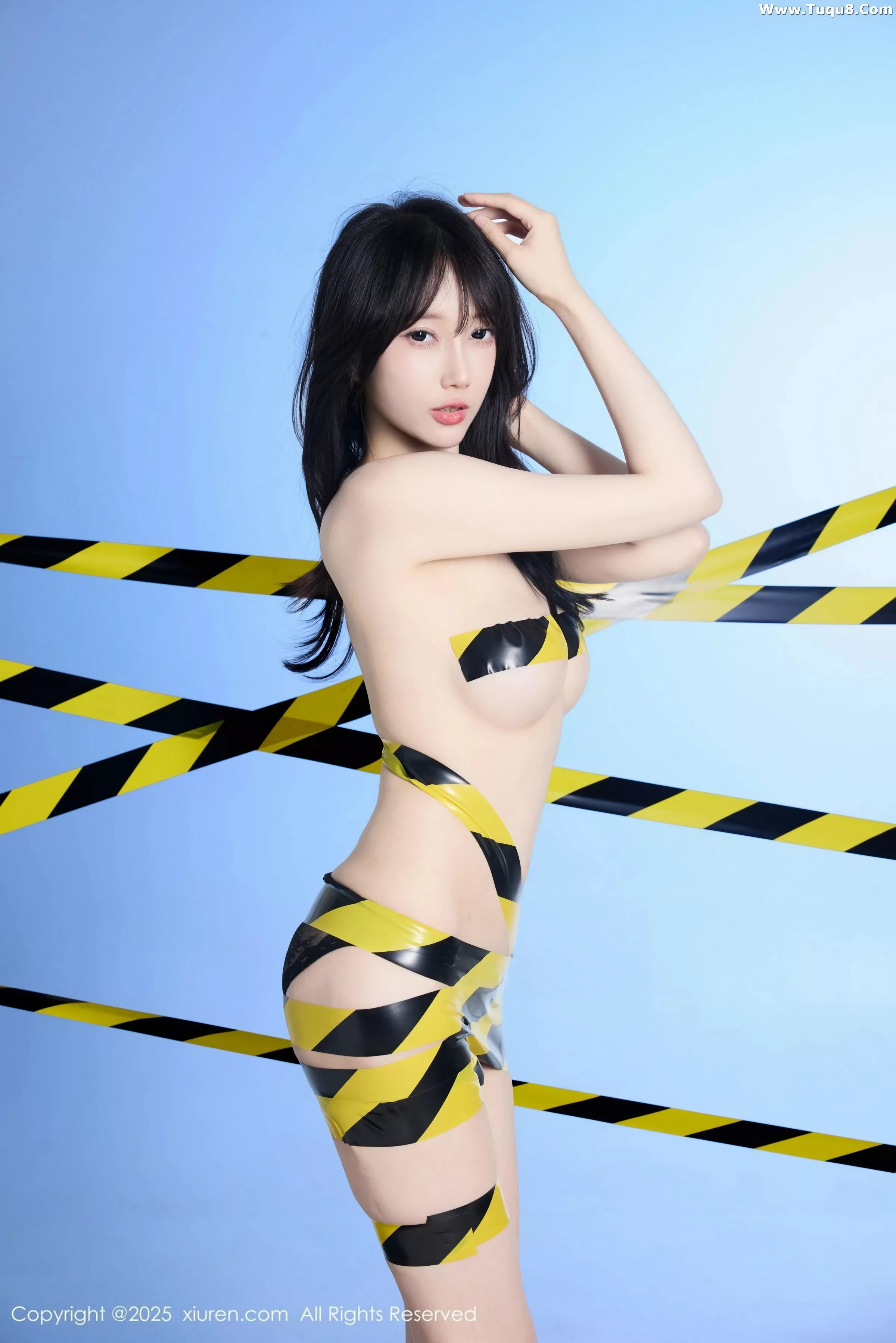 Xgyw.Org_[XiuRen秀人网]No.10544_模特玥儿玥er性感制服配草莓黑丝+胶带裹身秀曼妙身姿诱惑写真68P