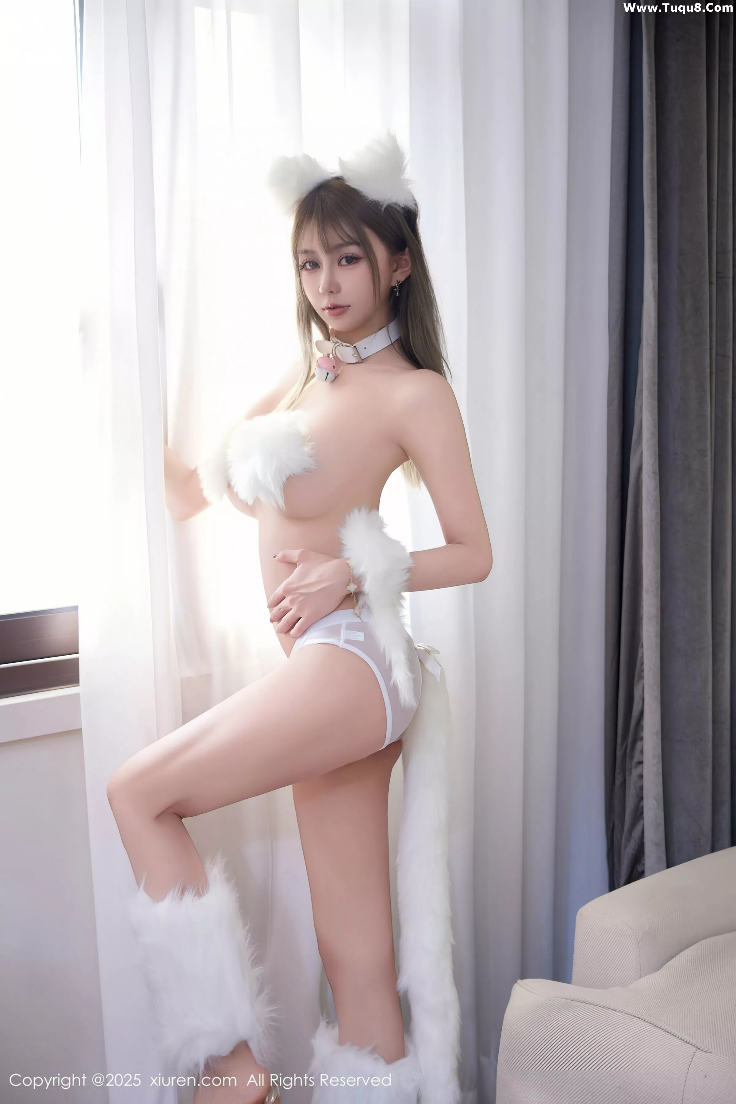 Xgyw.Org_[XiuRen秀人网]No.10550_模特Zoe柚柚性感白狐装扮白色绒毛情趣内衣秀凹凸身材诱惑写真79P