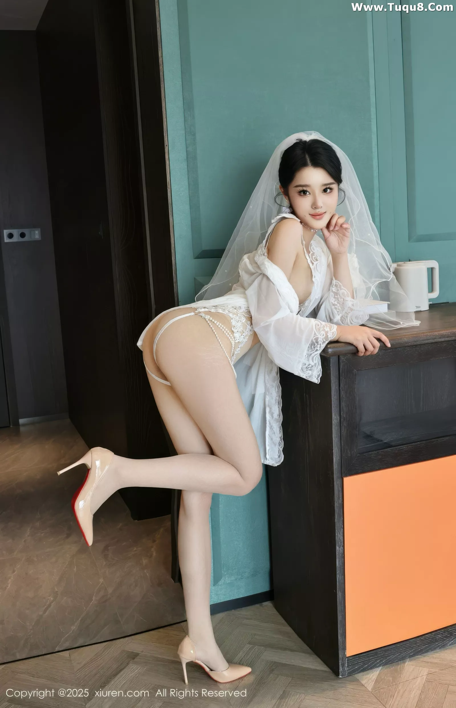 Xgyw.Org_[XiuRen秀人网]No.10559_新人模特糯梨子性感白色情趣婚纱配白色丝袜秀曼妙身姿诱惑写真70P
