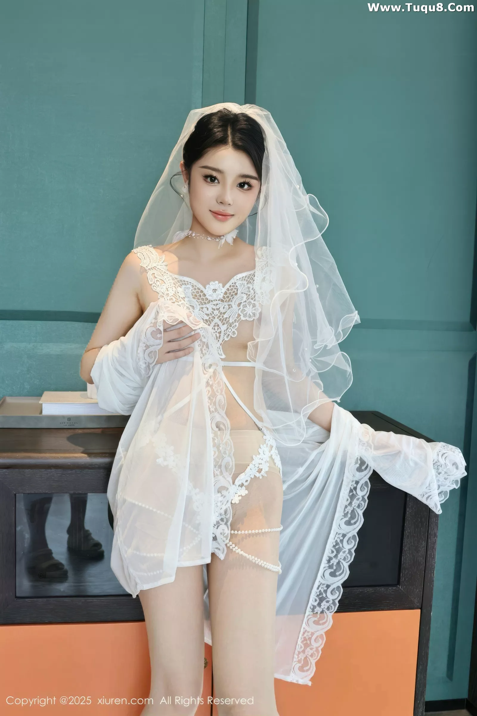 Xgyw.Org_[XiuRen秀人网]No.10559_新人模特糯梨子性感白色情趣婚纱配白色丝袜秀曼妙身姿诱惑写真70P