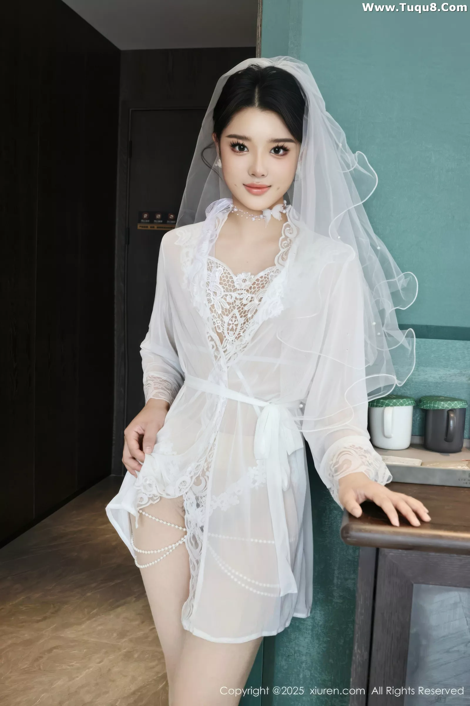 Xgyw.Org_[XiuRen秀人网]No.10559_新人模特糯梨子性感白色情趣婚纱配白色丝袜秀曼妙身姿诱惑写真70P