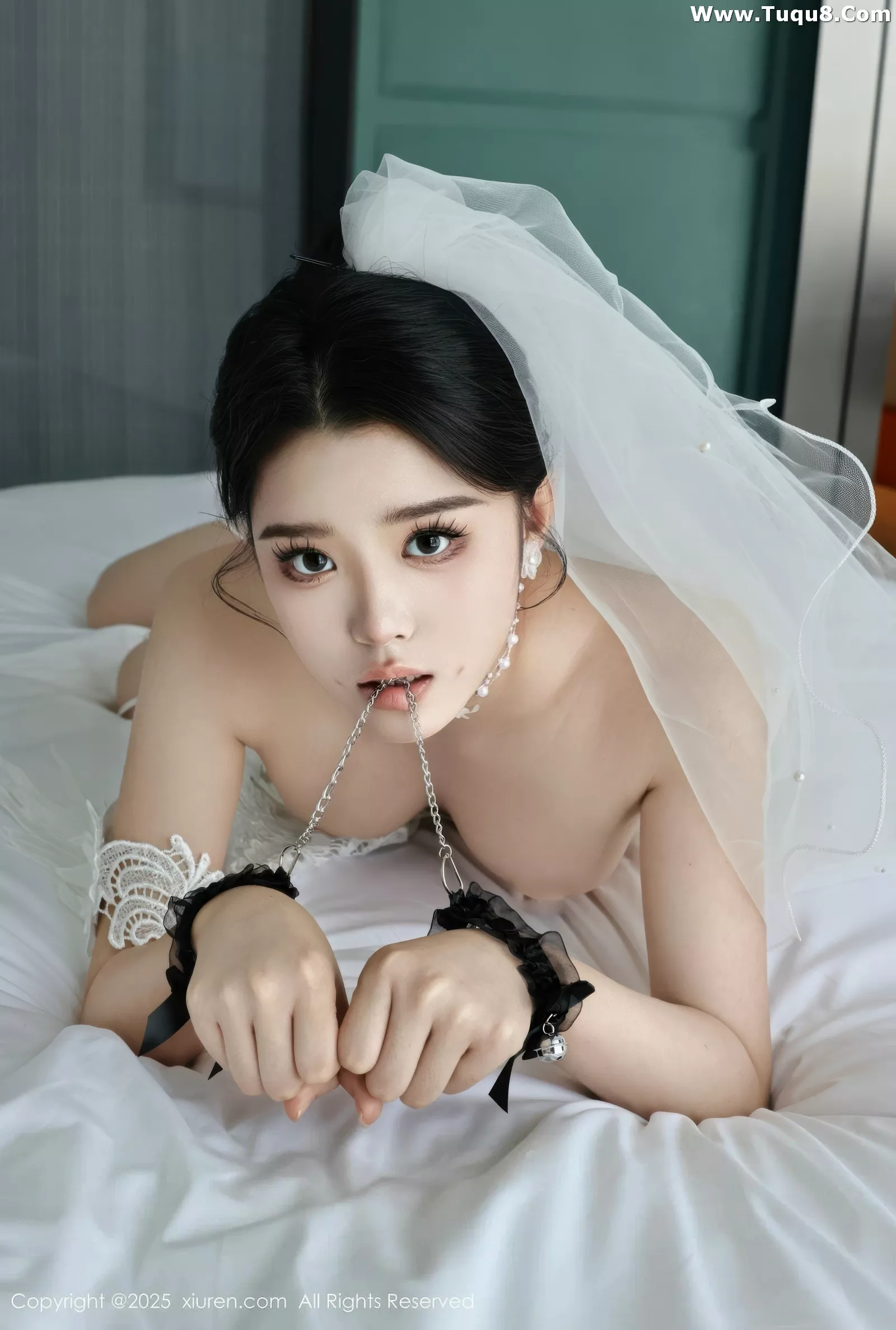 Xgyw.Org_[XiuRen秀人网]No.10559_新人模特糯梨子性感白色情趣婚纱配白色丝袜秀曼妙身姿诱惑写真70P