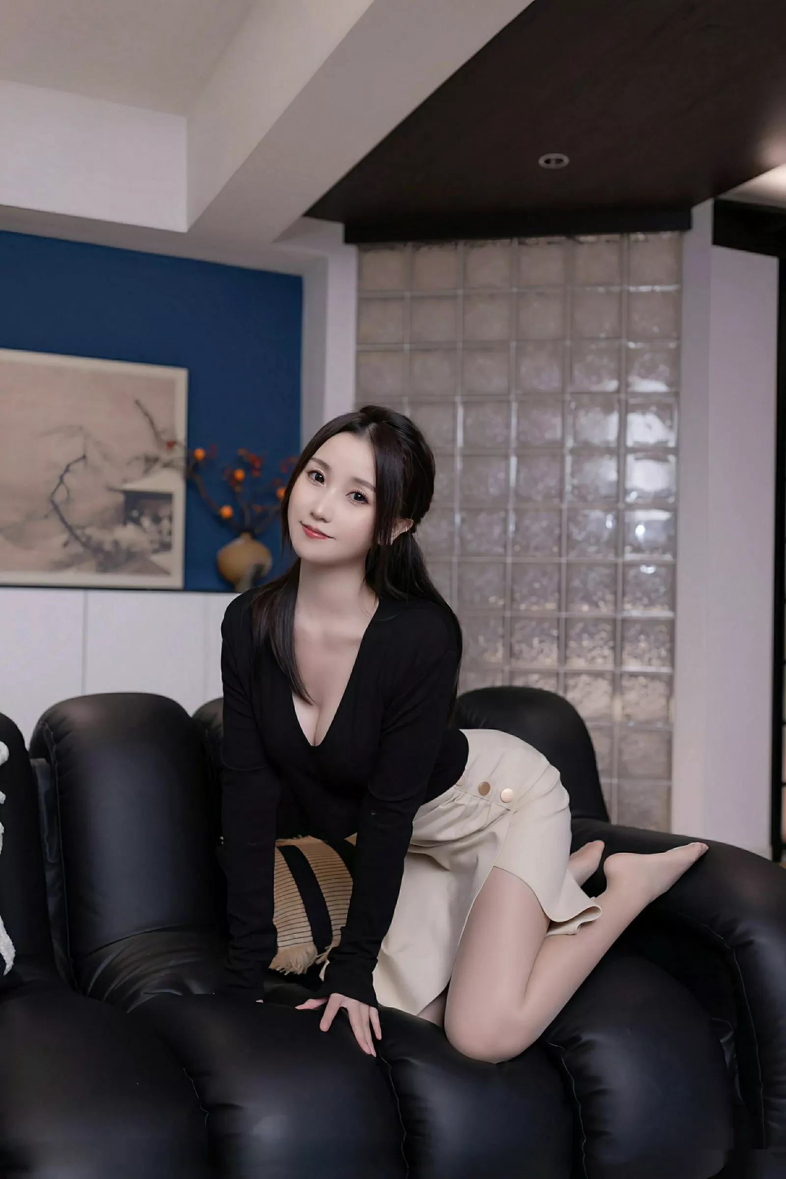 Xgyw.Org_[XiuRen秀人网]No.10576_模特杏子Yada性感黑色OL服饰露白色蕾丝内衣秀曼妙身姿诱惑写真81P