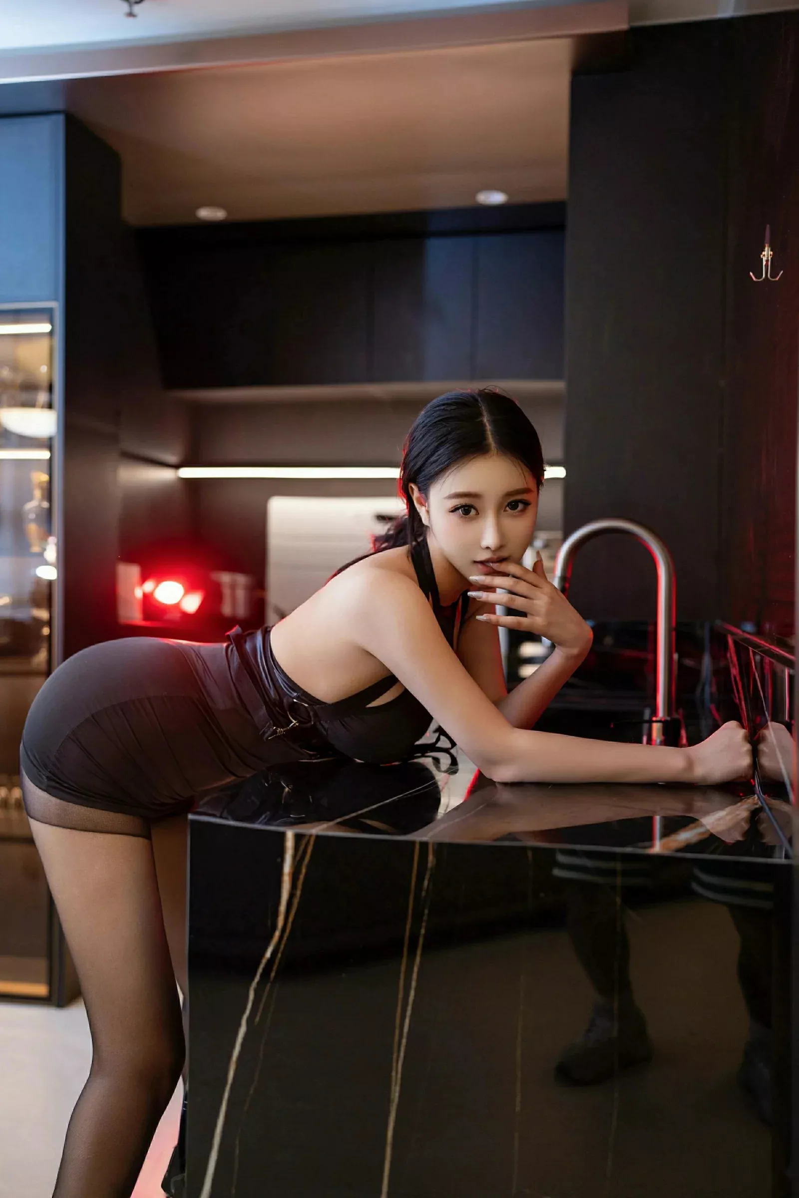 Xgyw.Org_[XINGYAN星颜社]VOL.373_模特木森vita性感黑色情趣内衣配超薄黑丝秀丰满身材诱惑写真76P